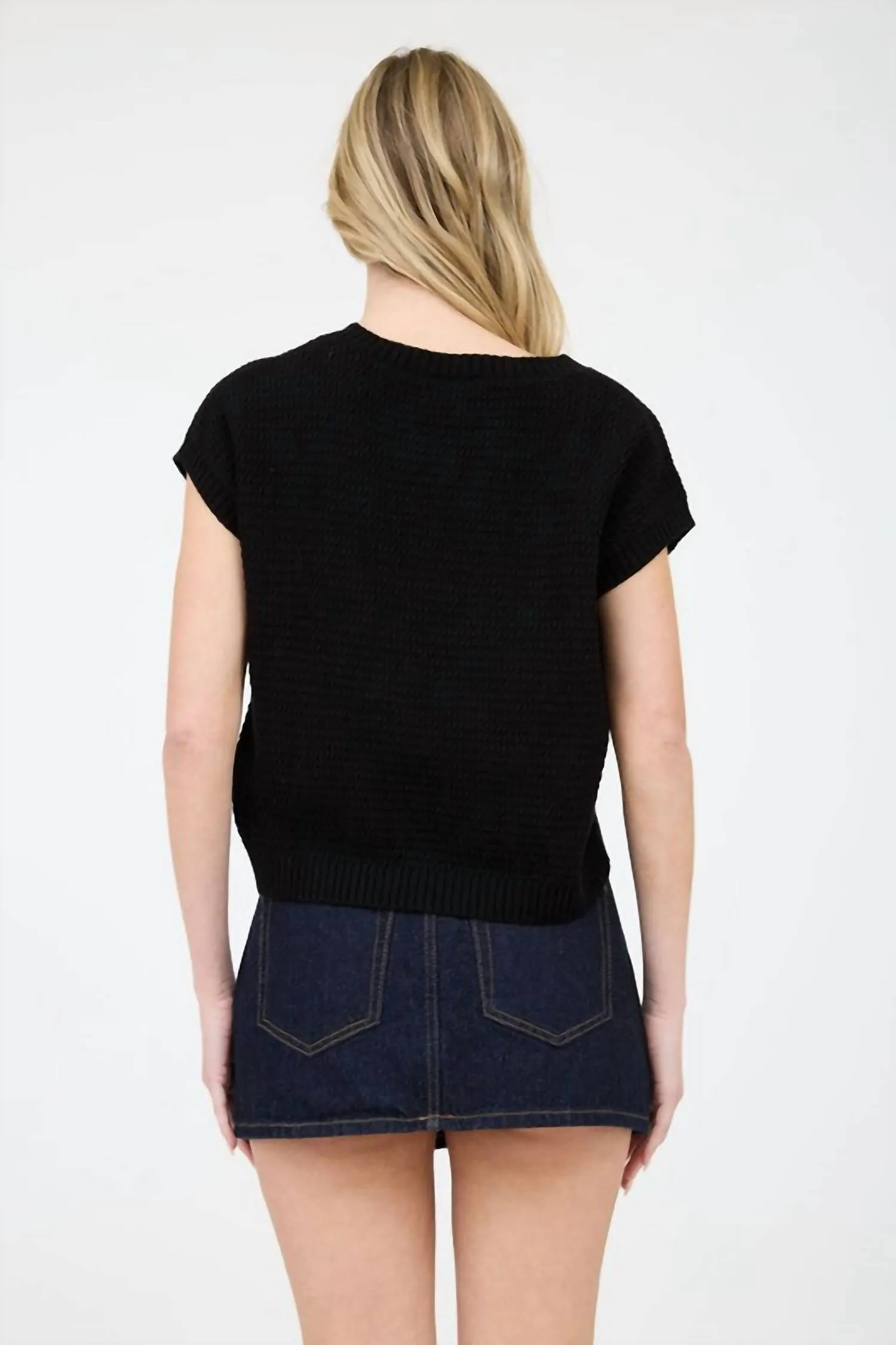 Pull à manches courtes en crochet floral 3D noir