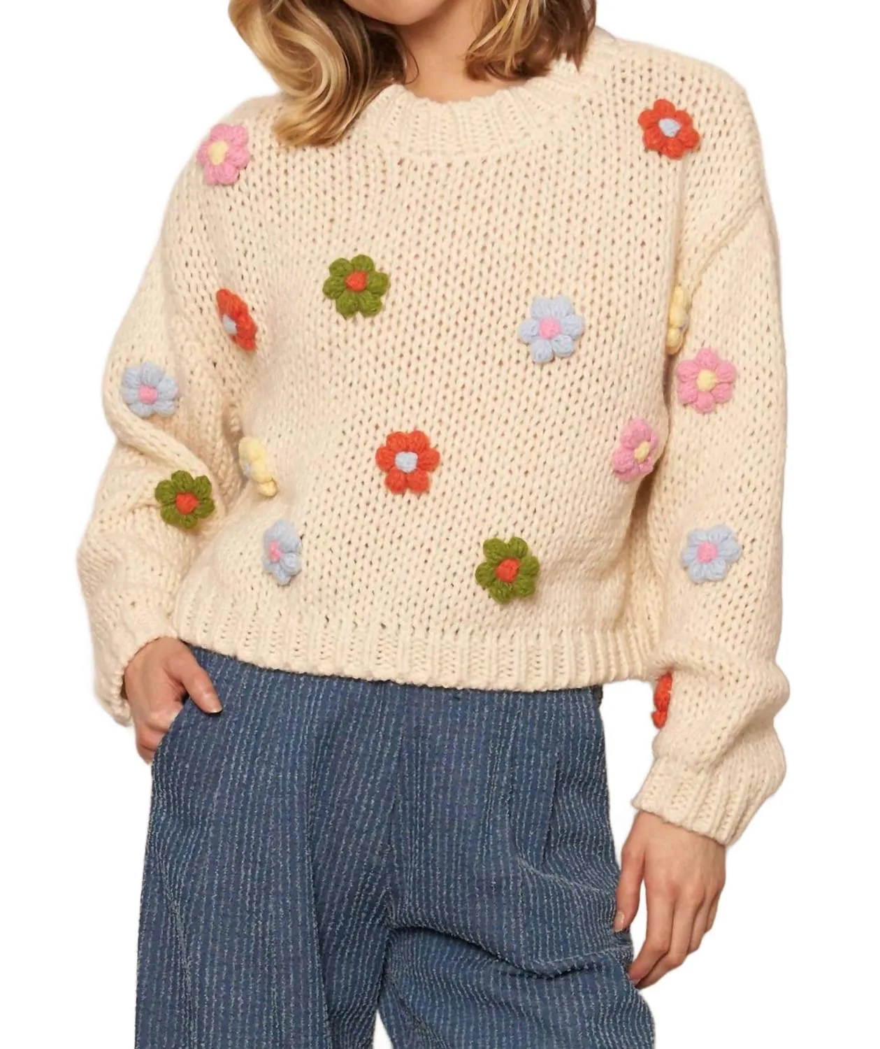 Pull à fleurs 3D en crème