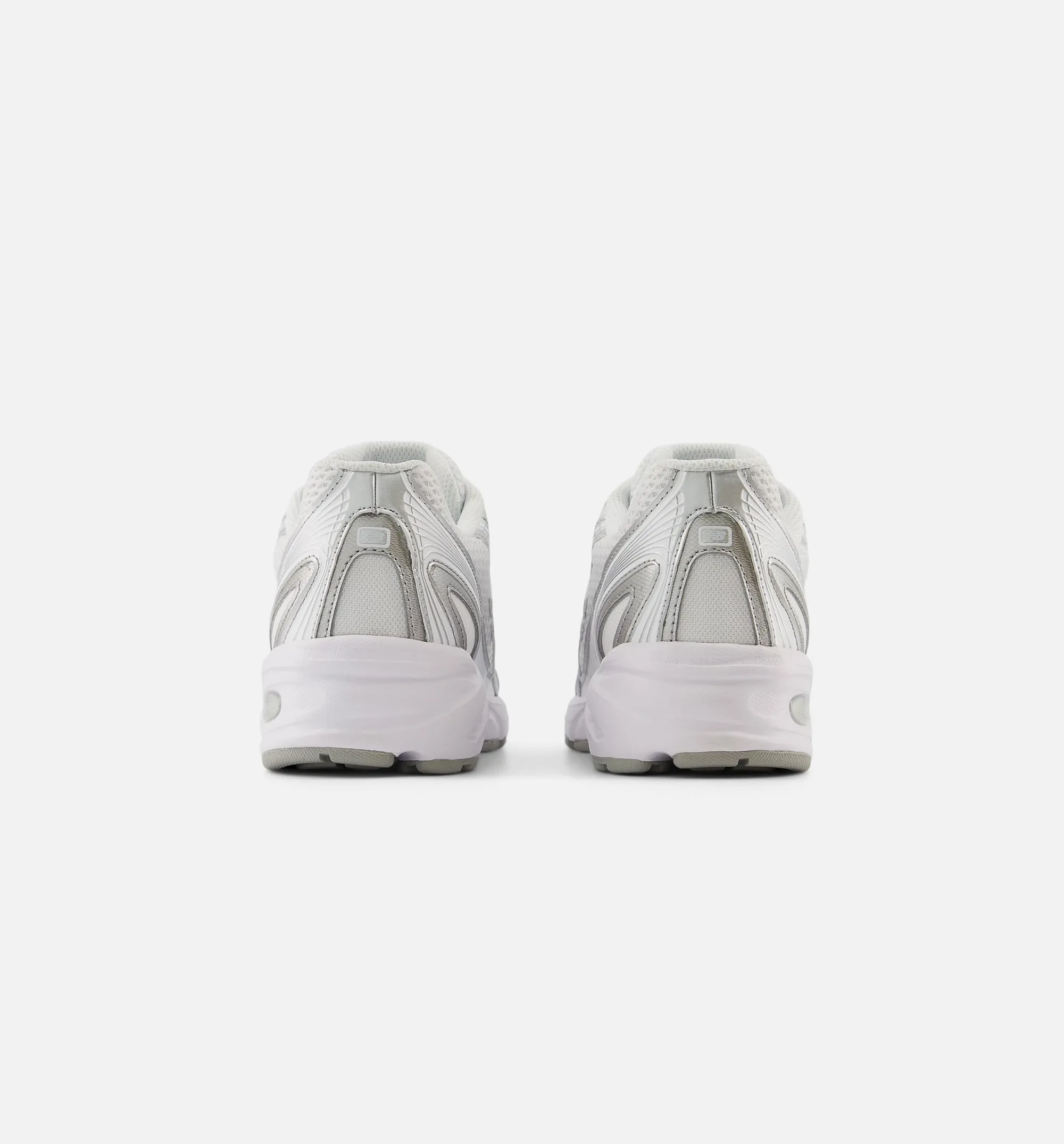 Comfort Regard Classic Styling 740 White Silver Mens Lifestyle Shoe - White/Silver Metallic/Reflection