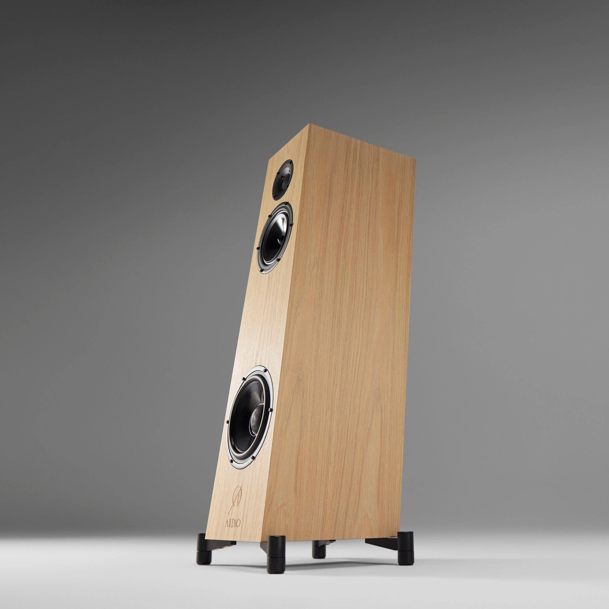  Audio Frigg 02 Loudspeaker