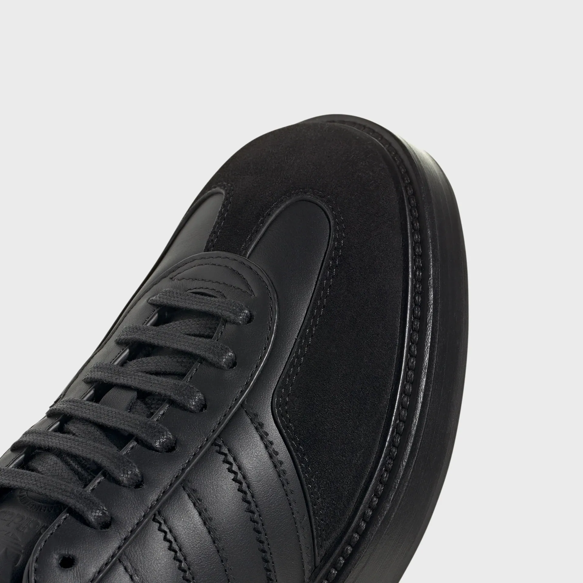 Chase What Moves You Step into the Beat Adidas Gazelle Indoor Made In Italy - Core Black