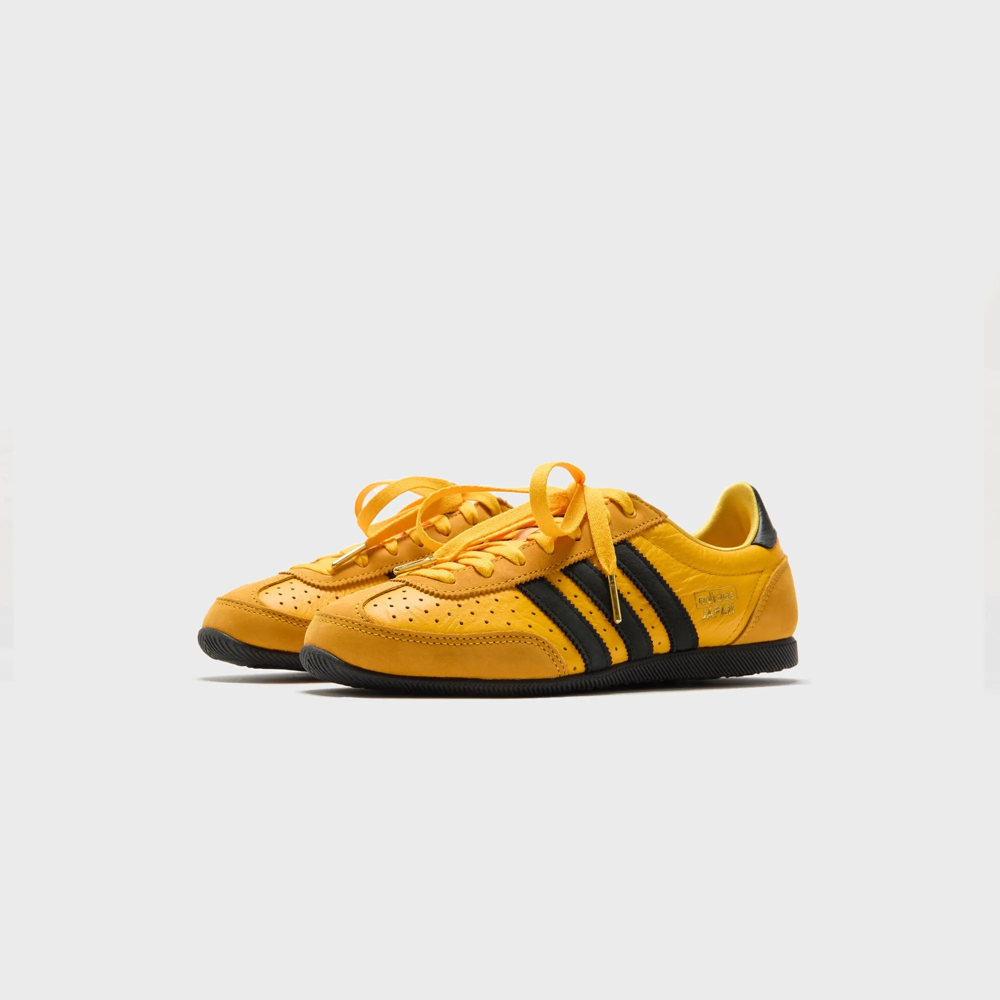 Adidas Wmns Japan - Crew Yellow / Core Black / Gold Metallic Fit Unit