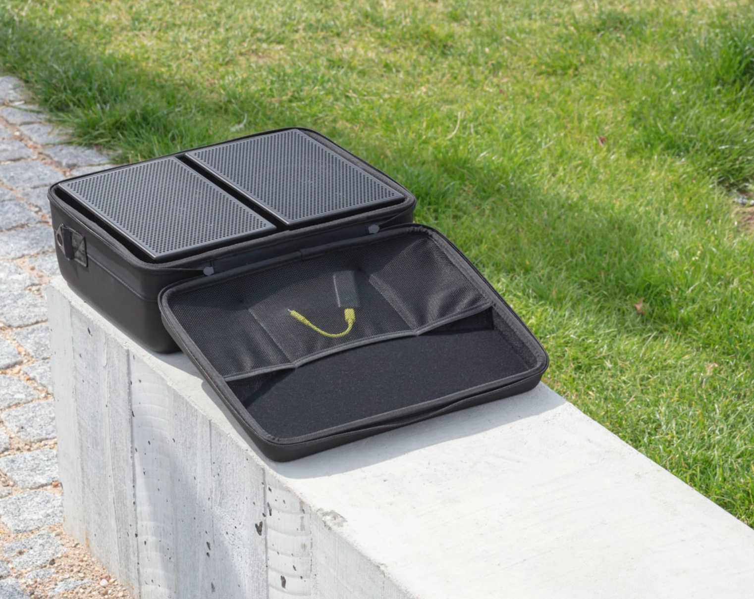 AIAIAI: UNIT-4 Carrying Case