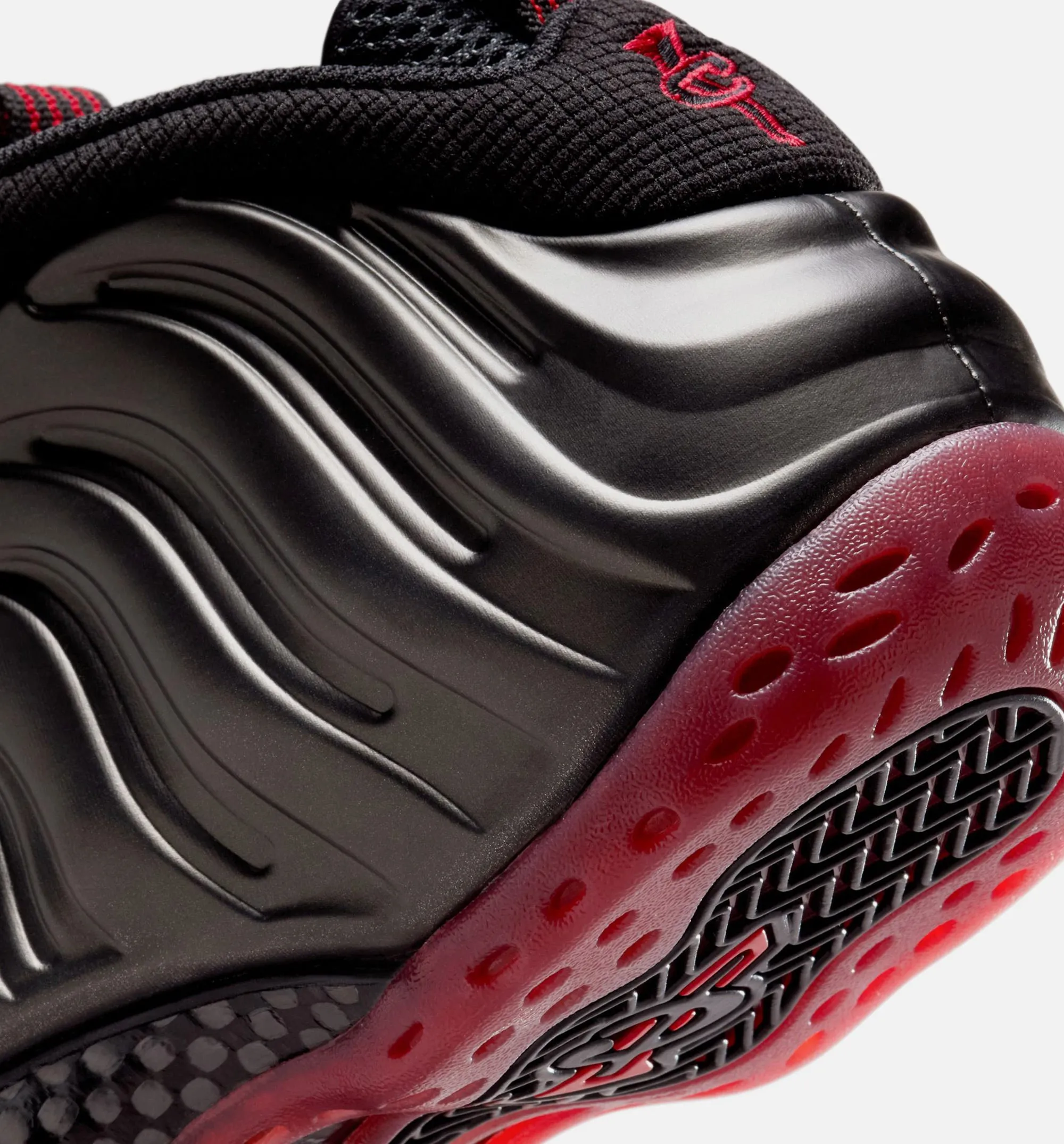Slip-On Ventilated Air Foamposite One Mens Lifestyle Shoe - Black/Varsity Red