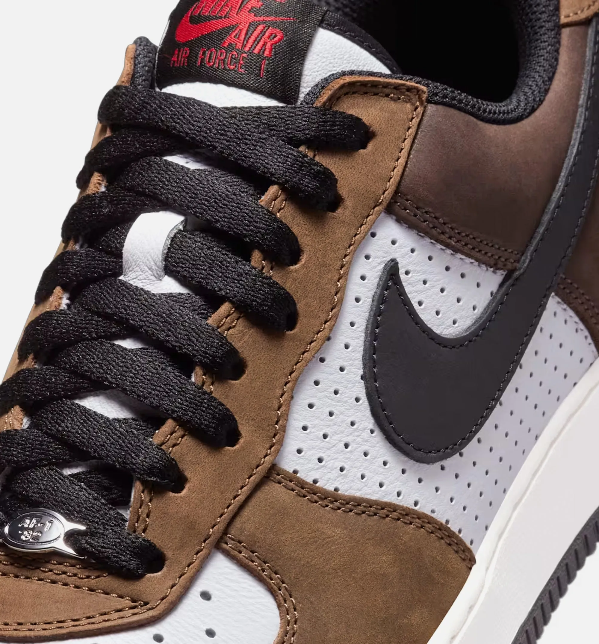 Padded Collar Edge Detail Moisture - Wicking Sock Lining Air Force 1 Retro Low White And Baroque Brown Mens Lifestyle Shoe - White/Baroque Brown