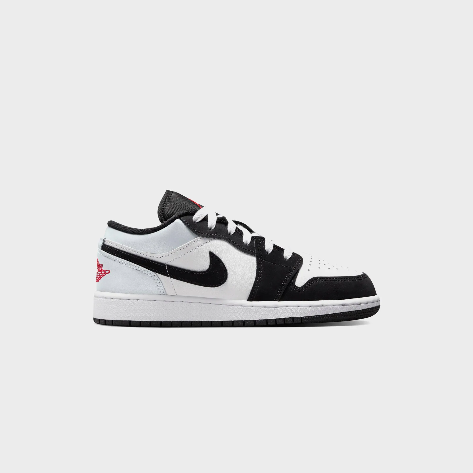 Carved Slip-On Effect Value Air Jordan Gs 1 Low Se Uni - White / Black / Matte Silver / Fire Red