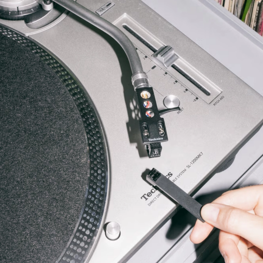 AM Clean Sound: Pickup Stylus Brush