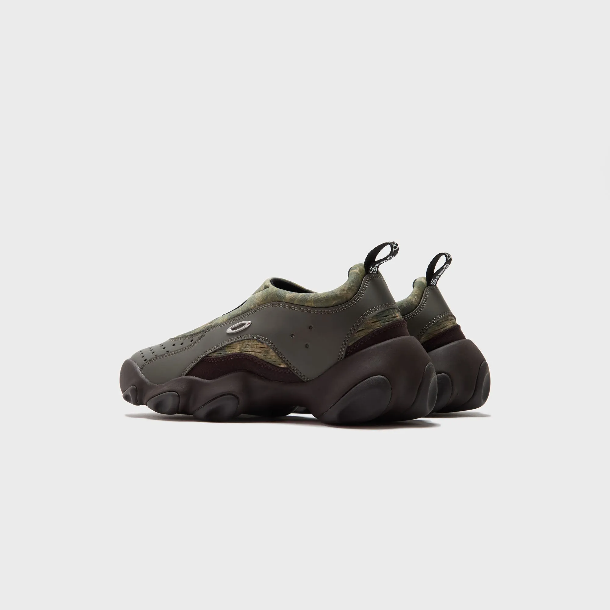 Oakley X South2 West8 Flesh Sandal - Camo Anti-Slip Grooves Slip-On Stretch Feature Feature