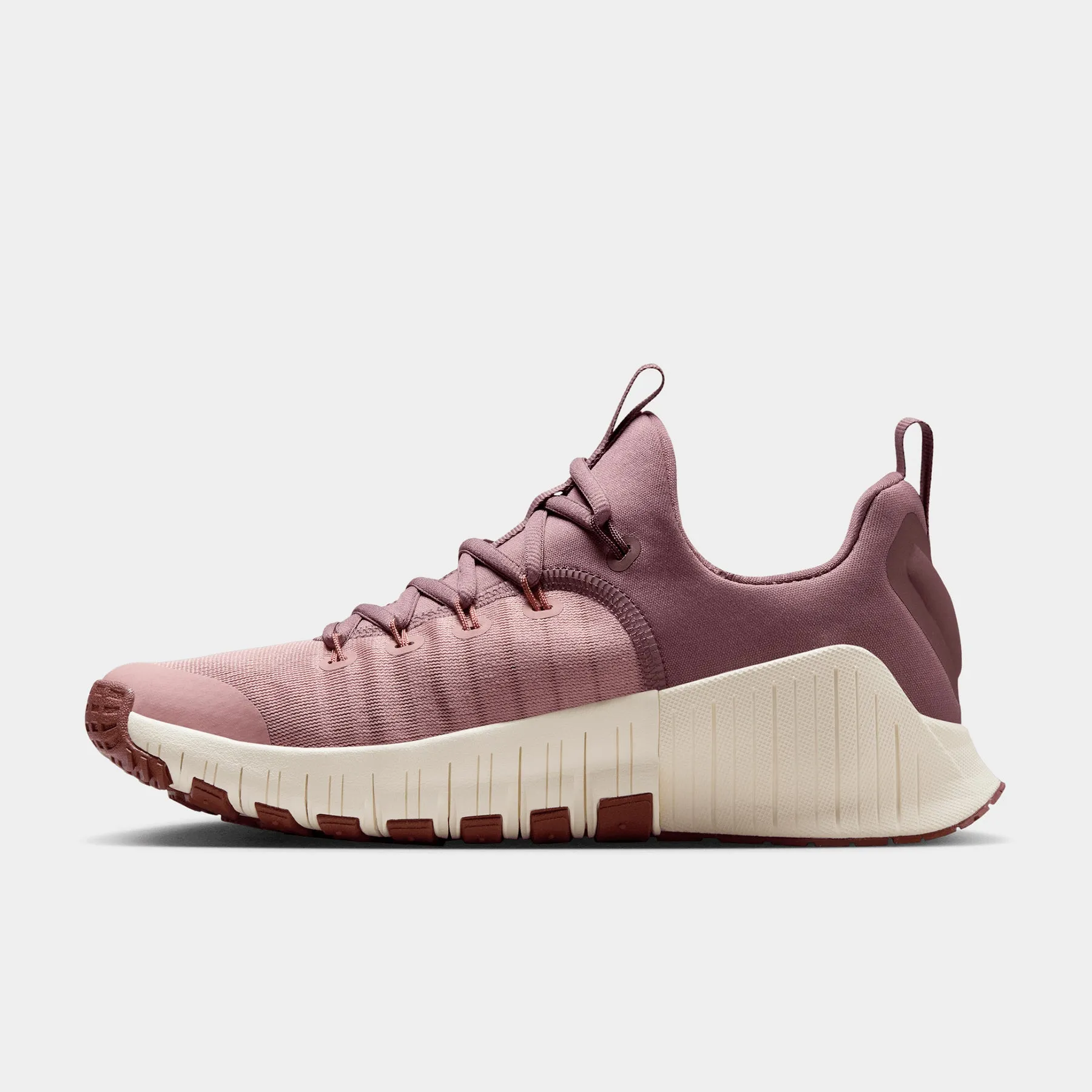 Nike - Free Metcon 6 Women'S Training Shoe - Particle Pink/Mtlc Rose Gold-Pale Ivory Easy On Off Design Moisture Wicking Exterior Design
