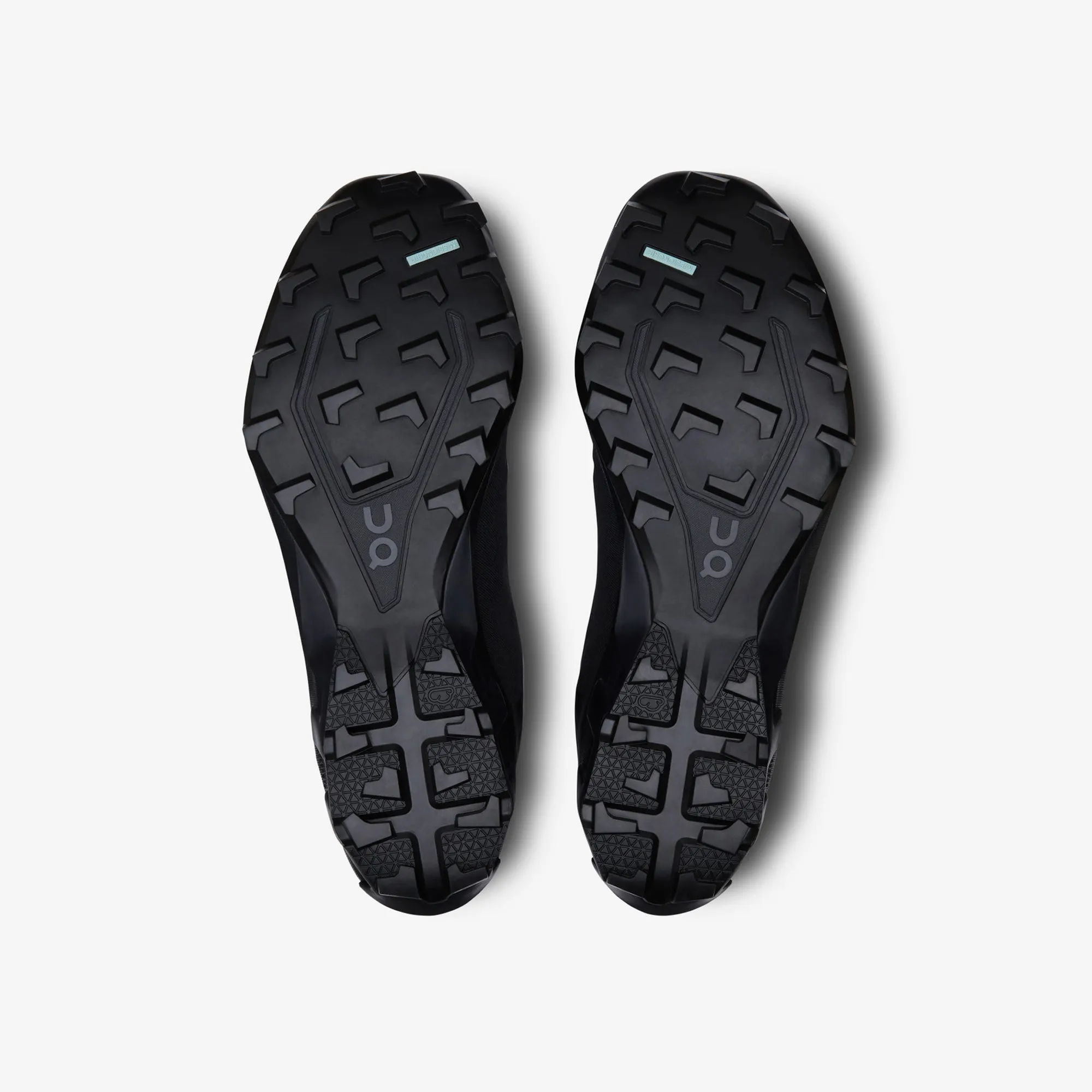 On Running X Post Archive Faction Wmns Cloudventure Peak - All Black Easy On-Off Extraordinary