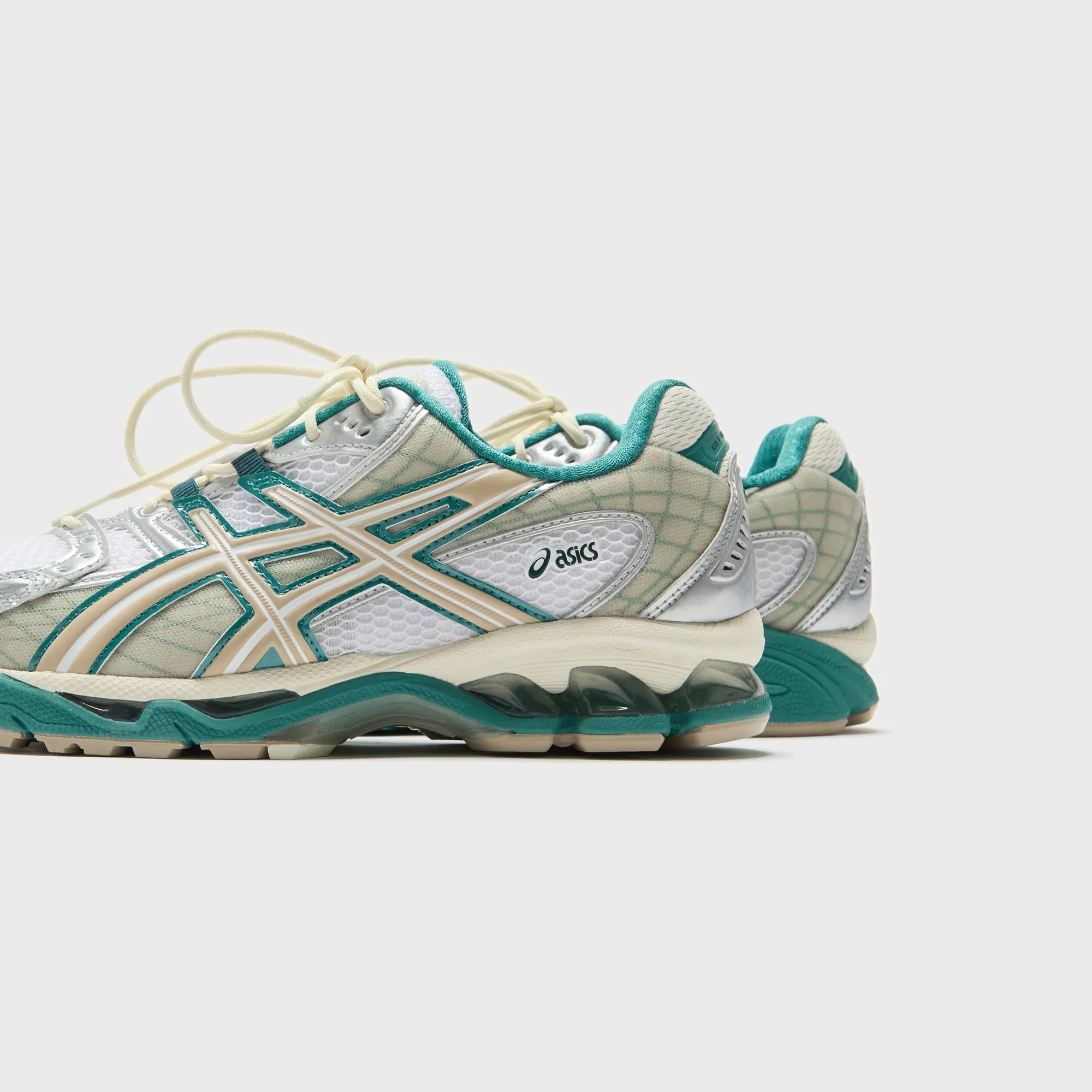 Comfort Craftsmanship Airy Feel Asics Gel-Nimbus 10.1 - White / Rainy Lake