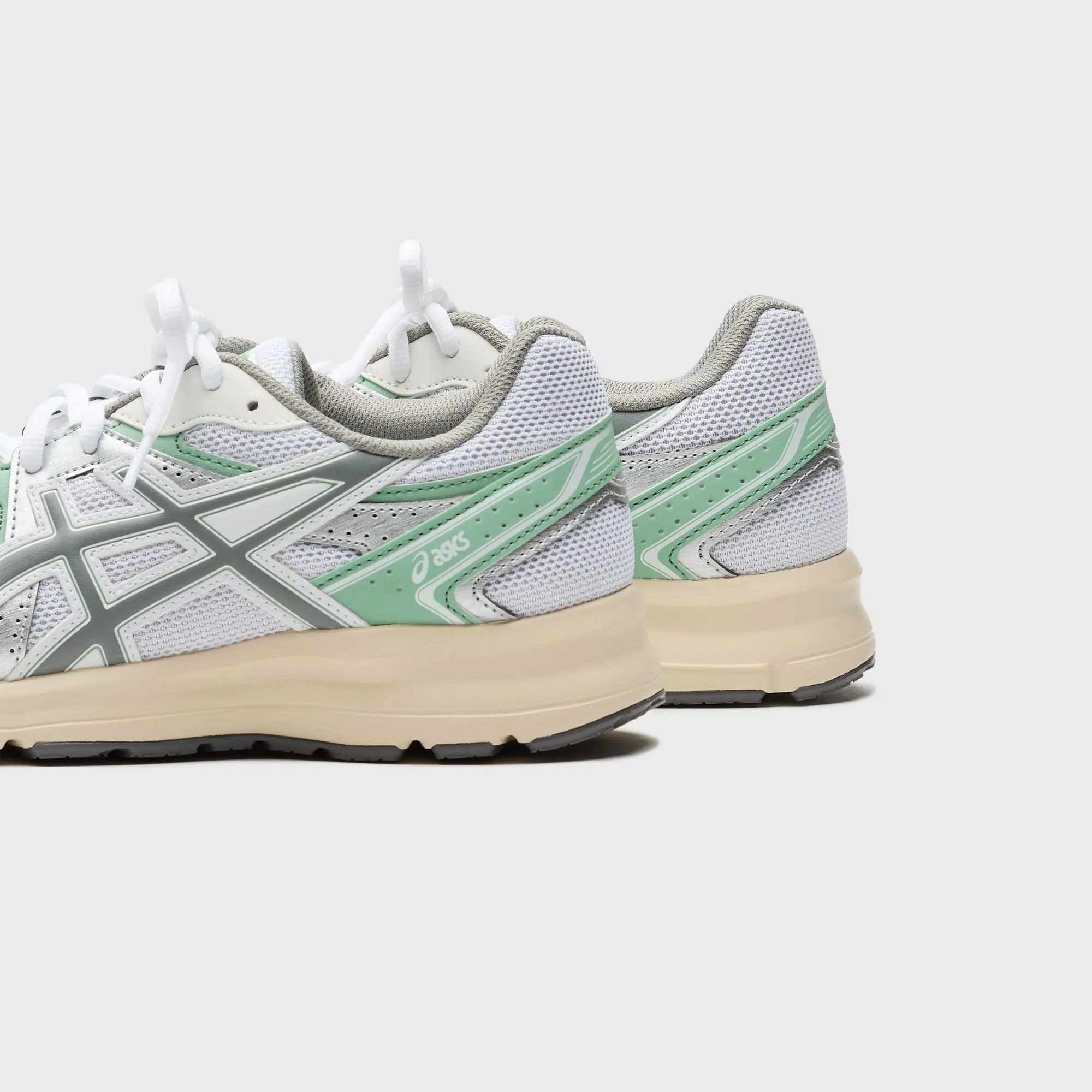 Made to Move Asics Jog 100S - White / Clay Grey
