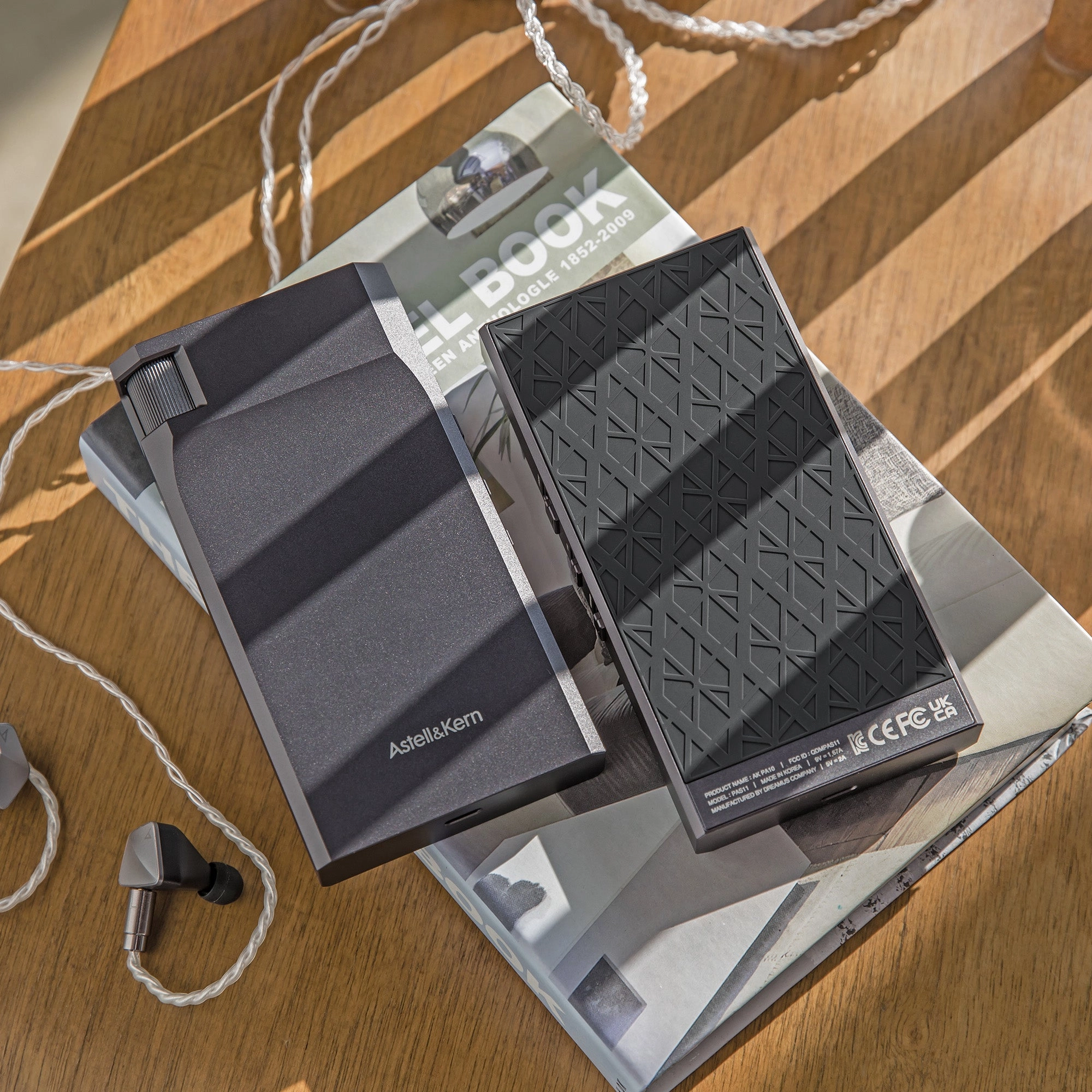 Astell&Kern PA10 Portable Headphone Amplifier