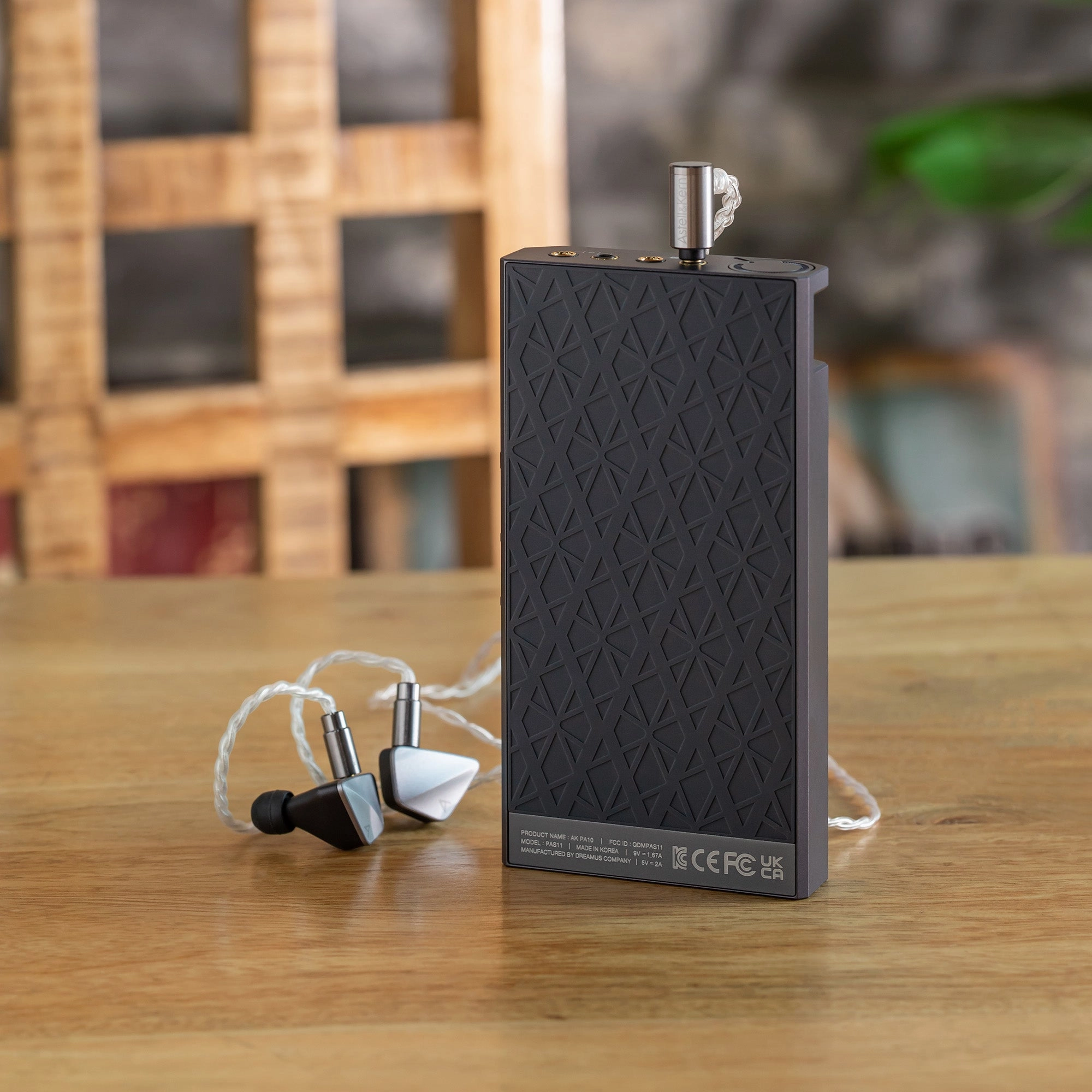 Astell&Kern PA10 Portable Headphone Amplifier
