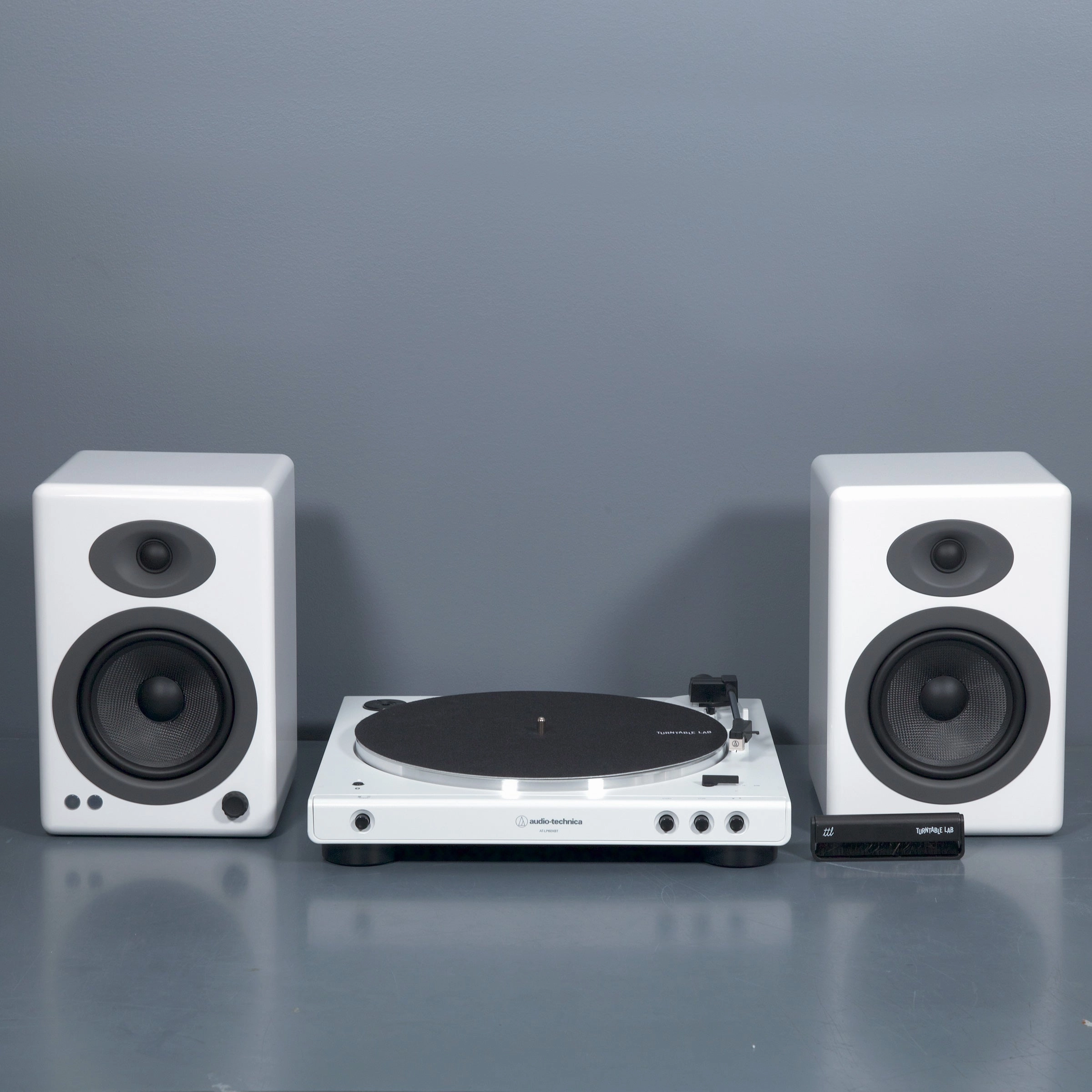 Audio-Technica: AT-LP60XBT-WW Turntable Package - White Pack