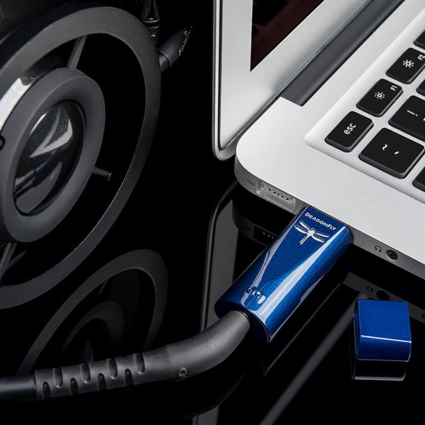 Audioquest: DragonFly Cobalt USB DAC   Headphone Amp