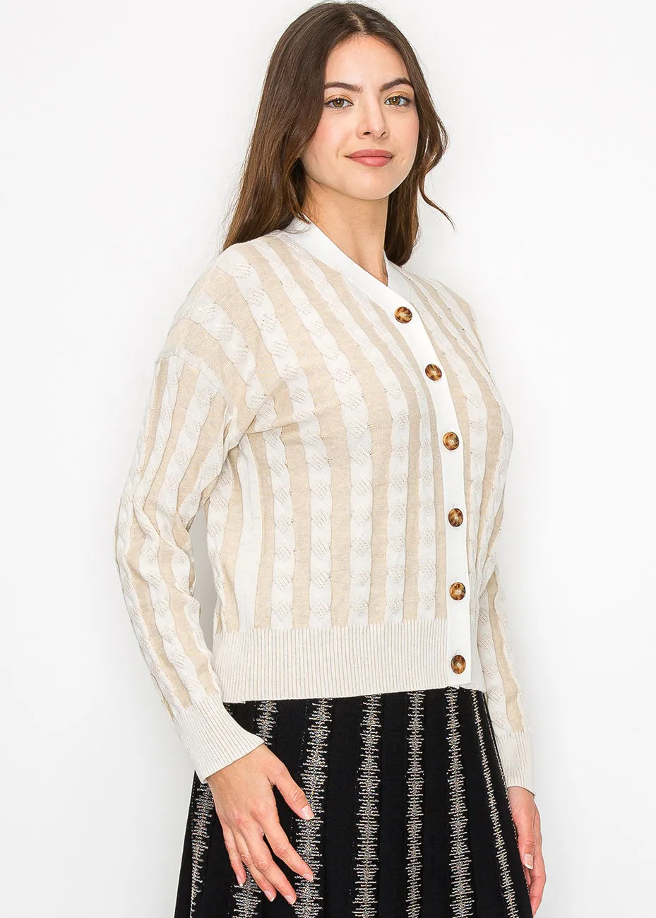 Cardigan rayé en tricot câblé beige