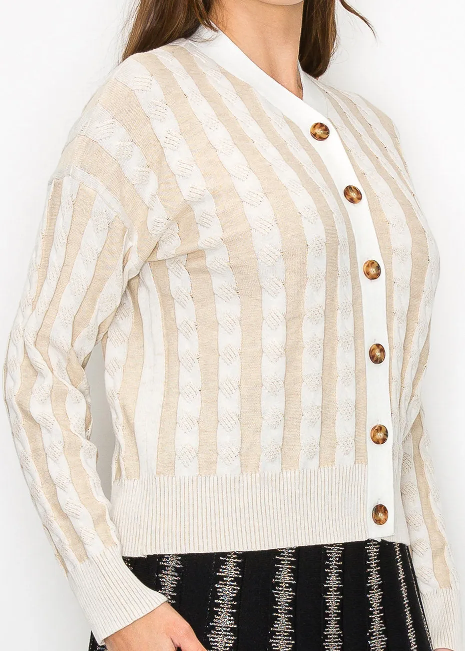 Cardigan rayé en tricot câblé beige