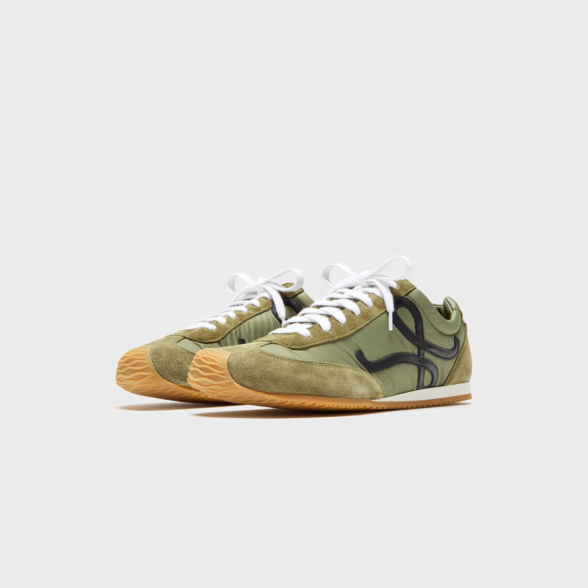 Make a Statement Unapologetically You Loewe Ballet Runner 2.0 - Light Khaki