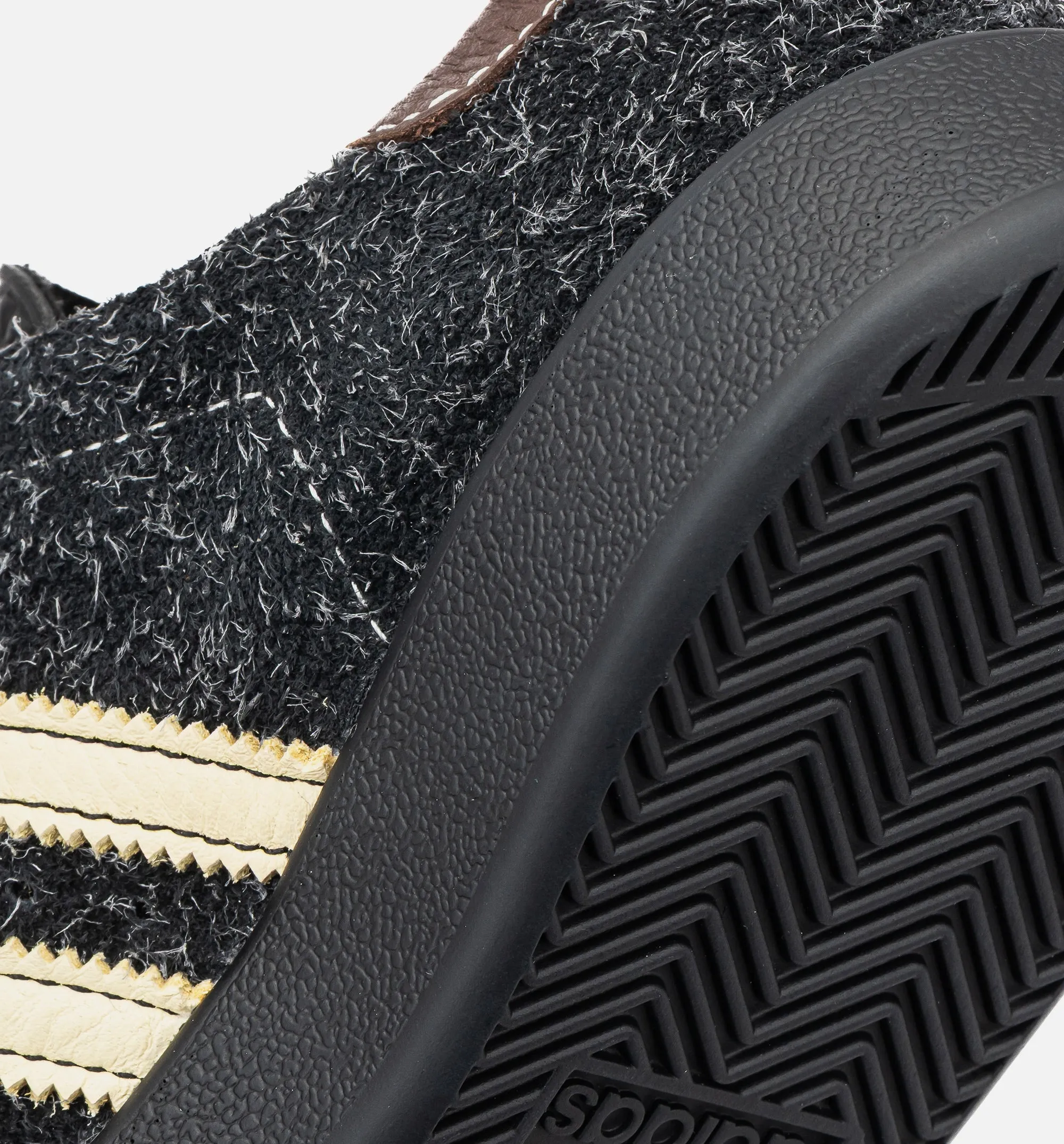 Revitalizing Comfortable Leather Brain Dead X Forest Hills Mens Lifestyle Shoe - Core Black/Pantone/Branch