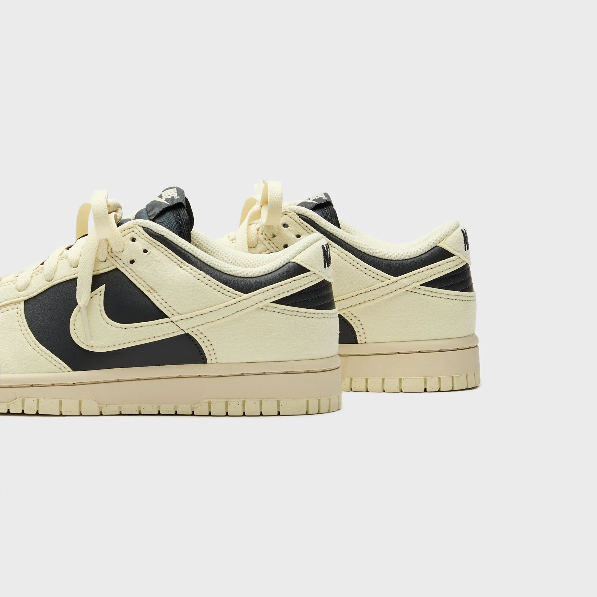 Nike Wmns Dunk Low  - Off-Noir / Light Khaki / Alabaster Comfortable Whip Heel Sandal