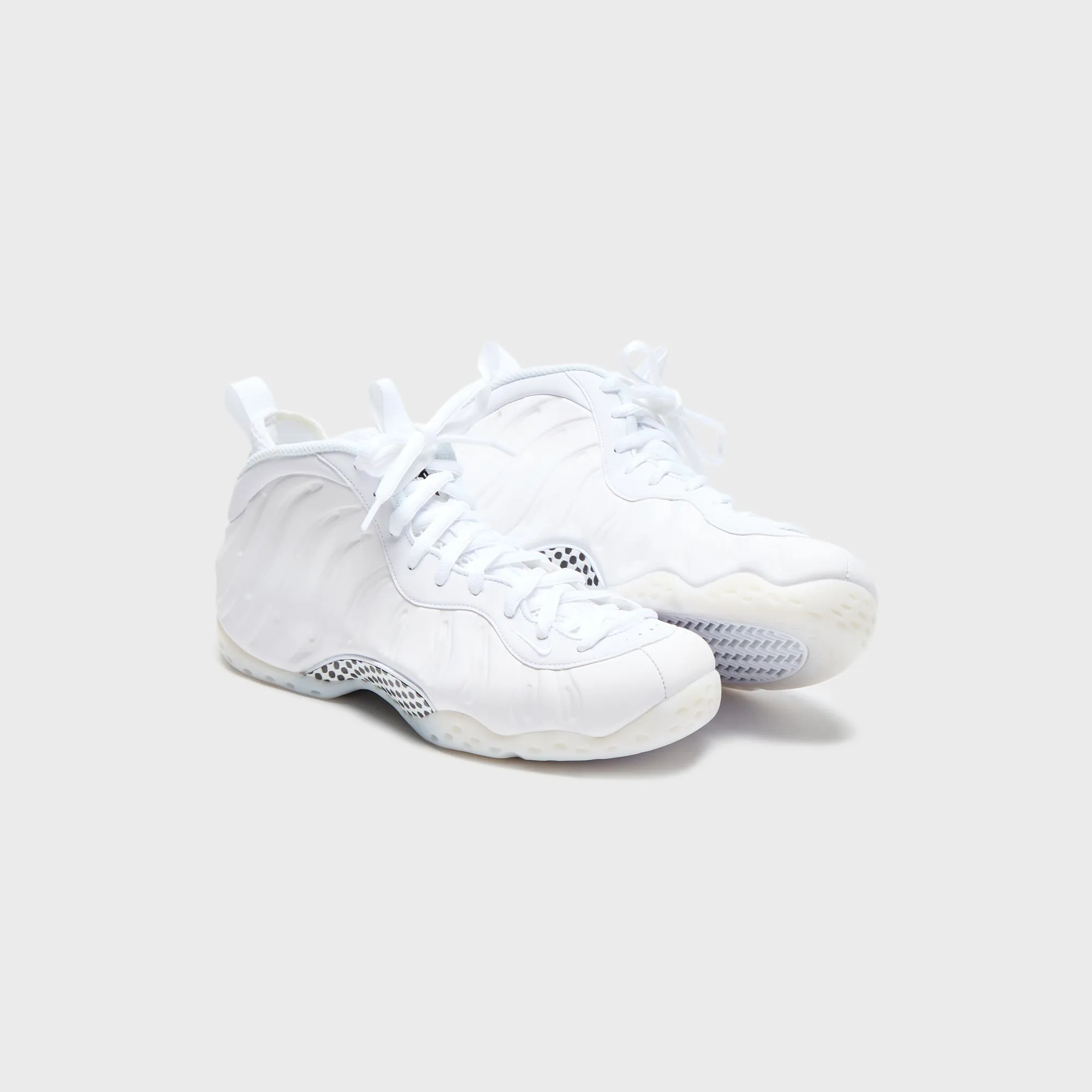 Comfort Rill Nike Air Foamposite One - Soft White / White