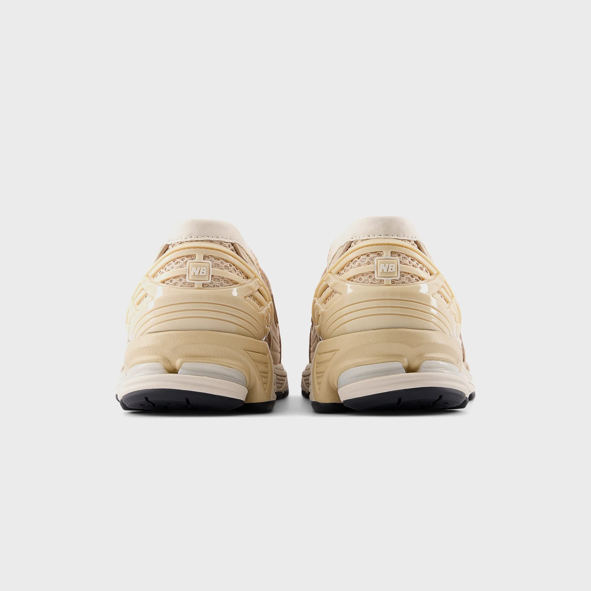 Comfortable PVC-1 New Balance 1906L - Beige