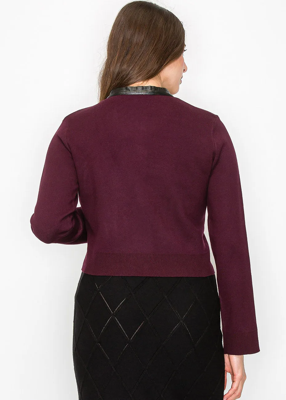 Cardigan en tricot bordeaux avec accent de col élégant