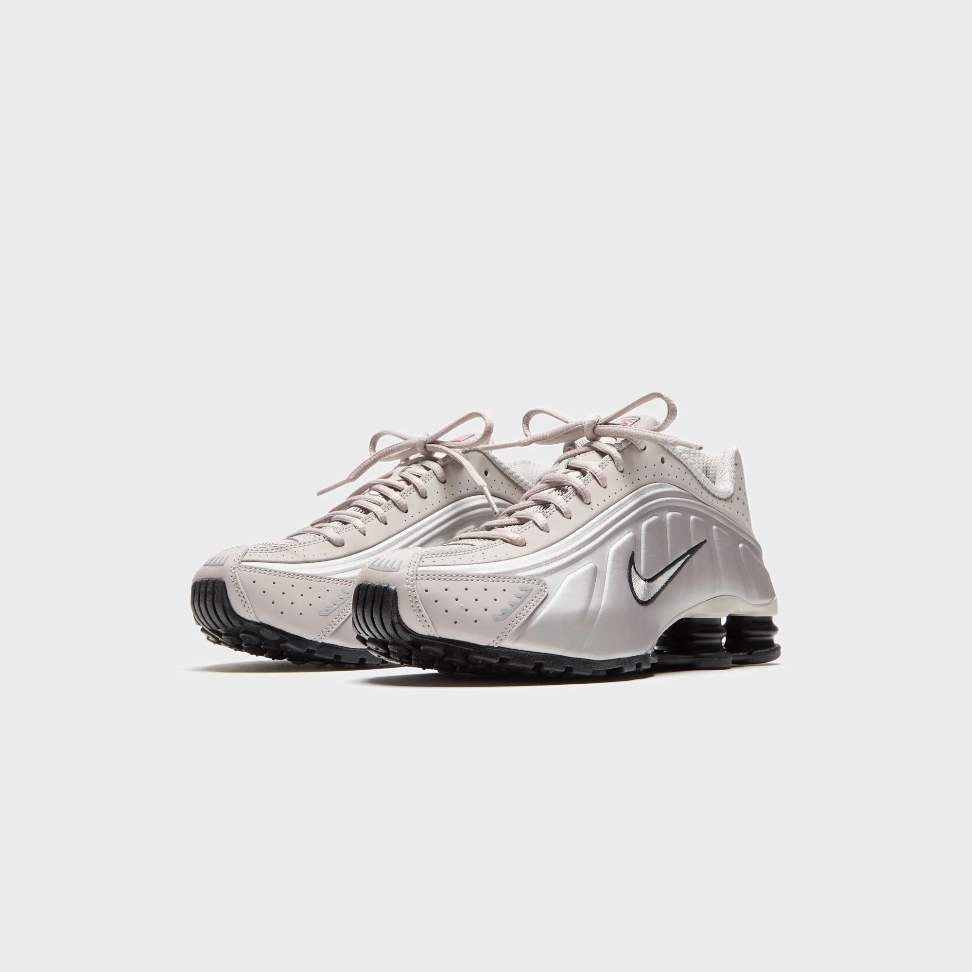 Nike Shox R4 - College Grey / University Red / Metallic Silver / Black Great Value Loud Looks, Smooth Moves
