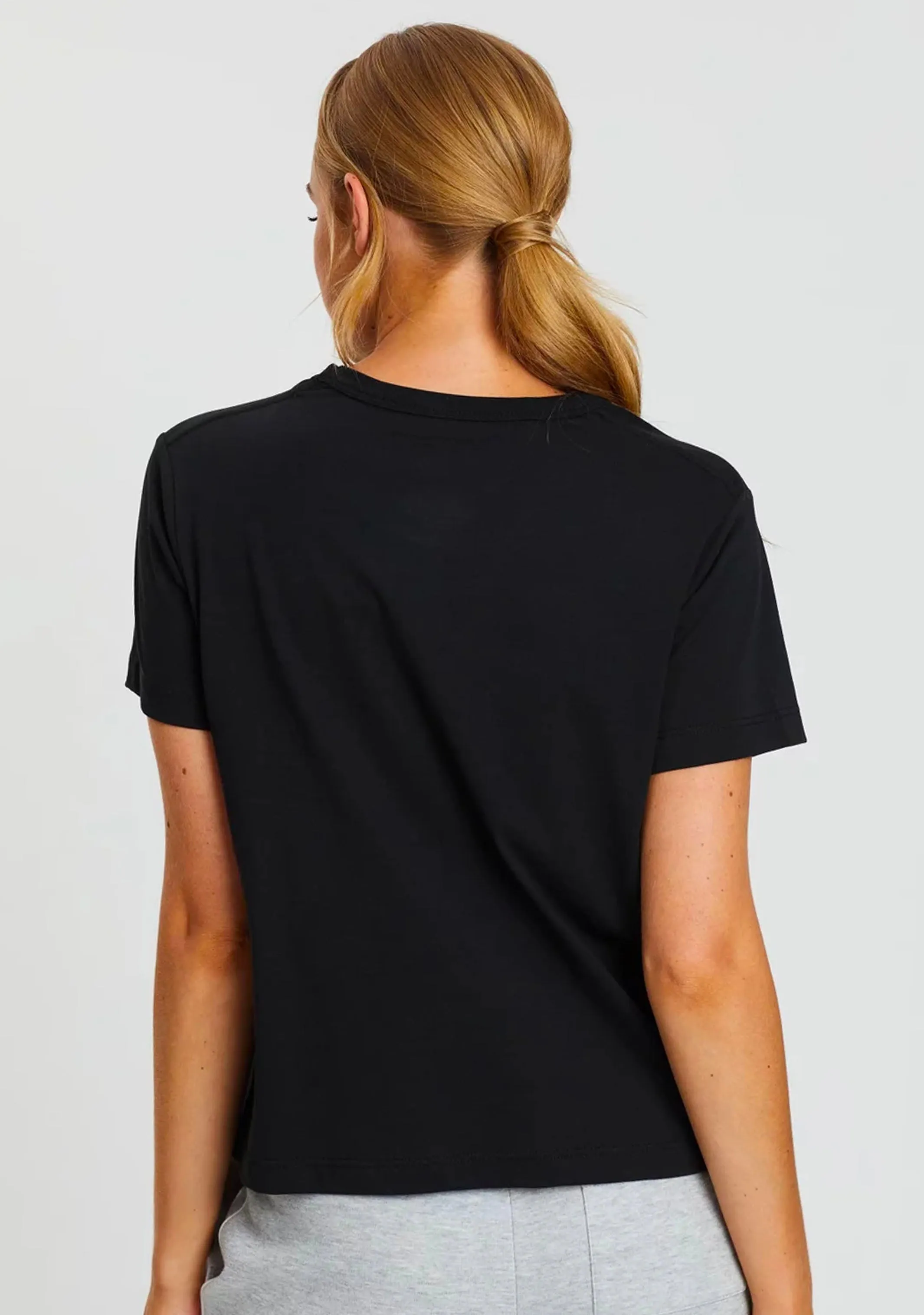 Tucking Iron Champion Women'S Script Short Sleeve Tee Black