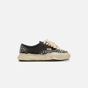 Made to Turn Heads New Year's Eve Sale Mihara Yasuhiro Baker Original Sole Studded Canvas Low-Top Sneaker - Black