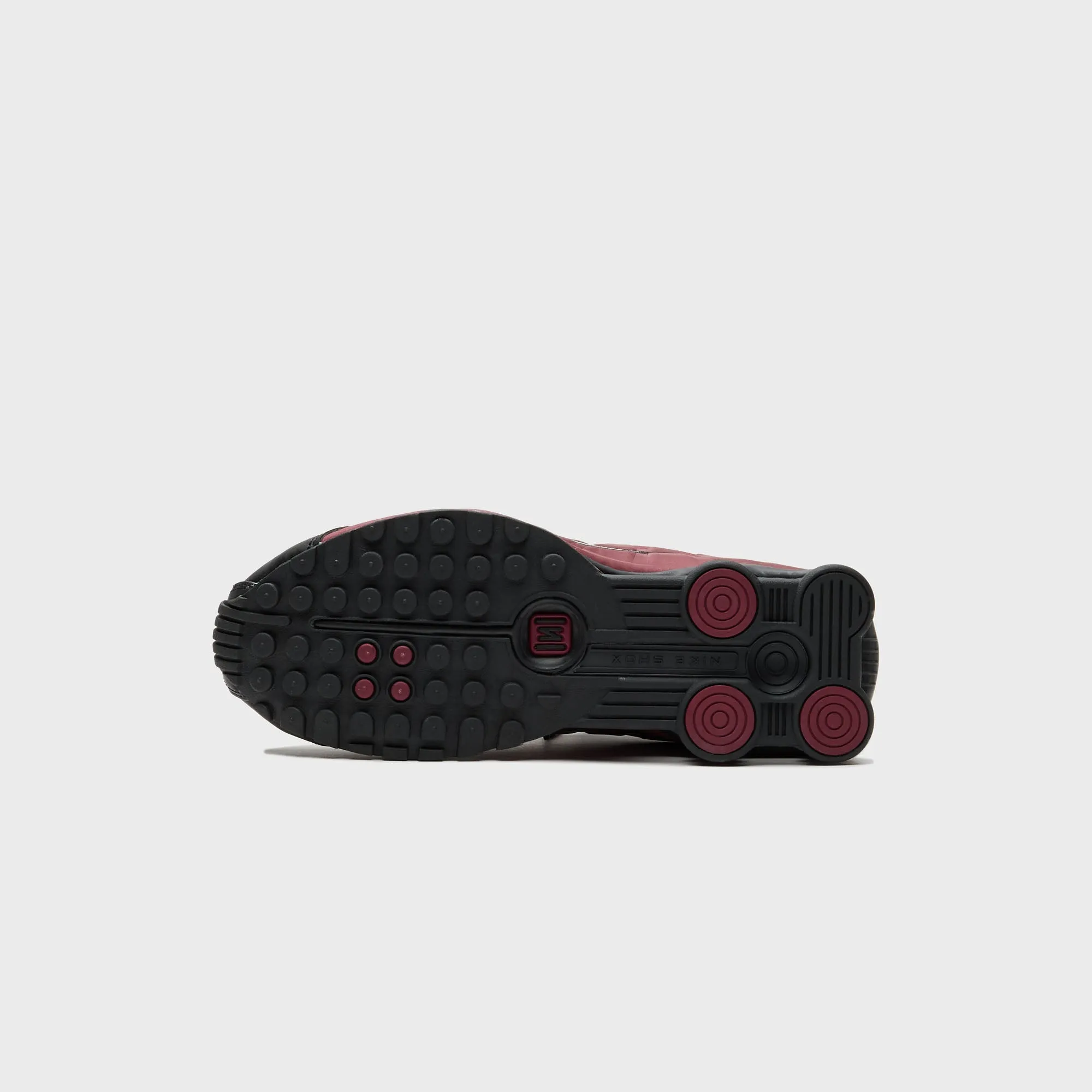 Nike Wmns Shox R4 - Black / Metallic Silver / Team Red Athletic Model