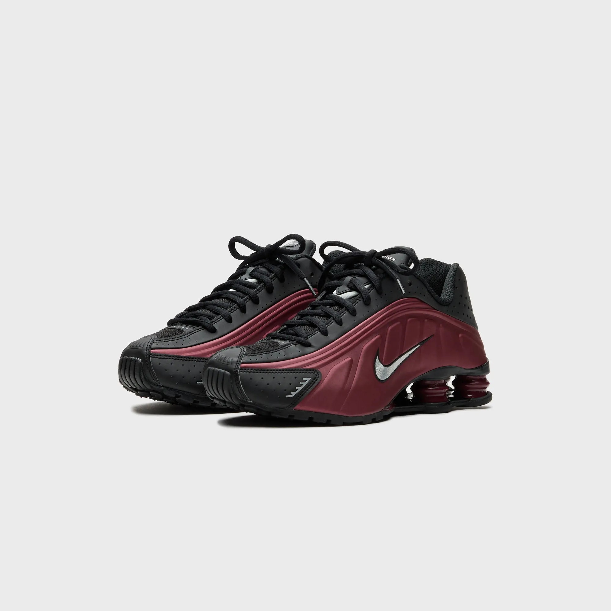 Nike Wmns Shox R4 - Black / Metallic Silver / Team Red Tactile