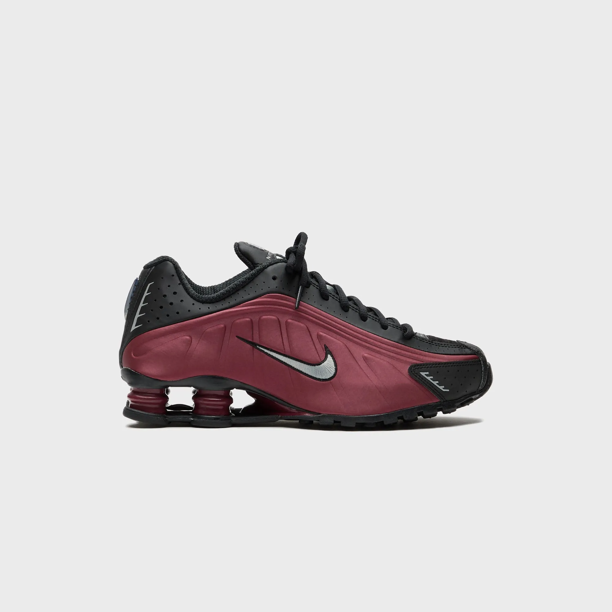 Leather Straps MultiStudElement Nike Wmns Shox R4 - Black / Metallic Silver / Team Red