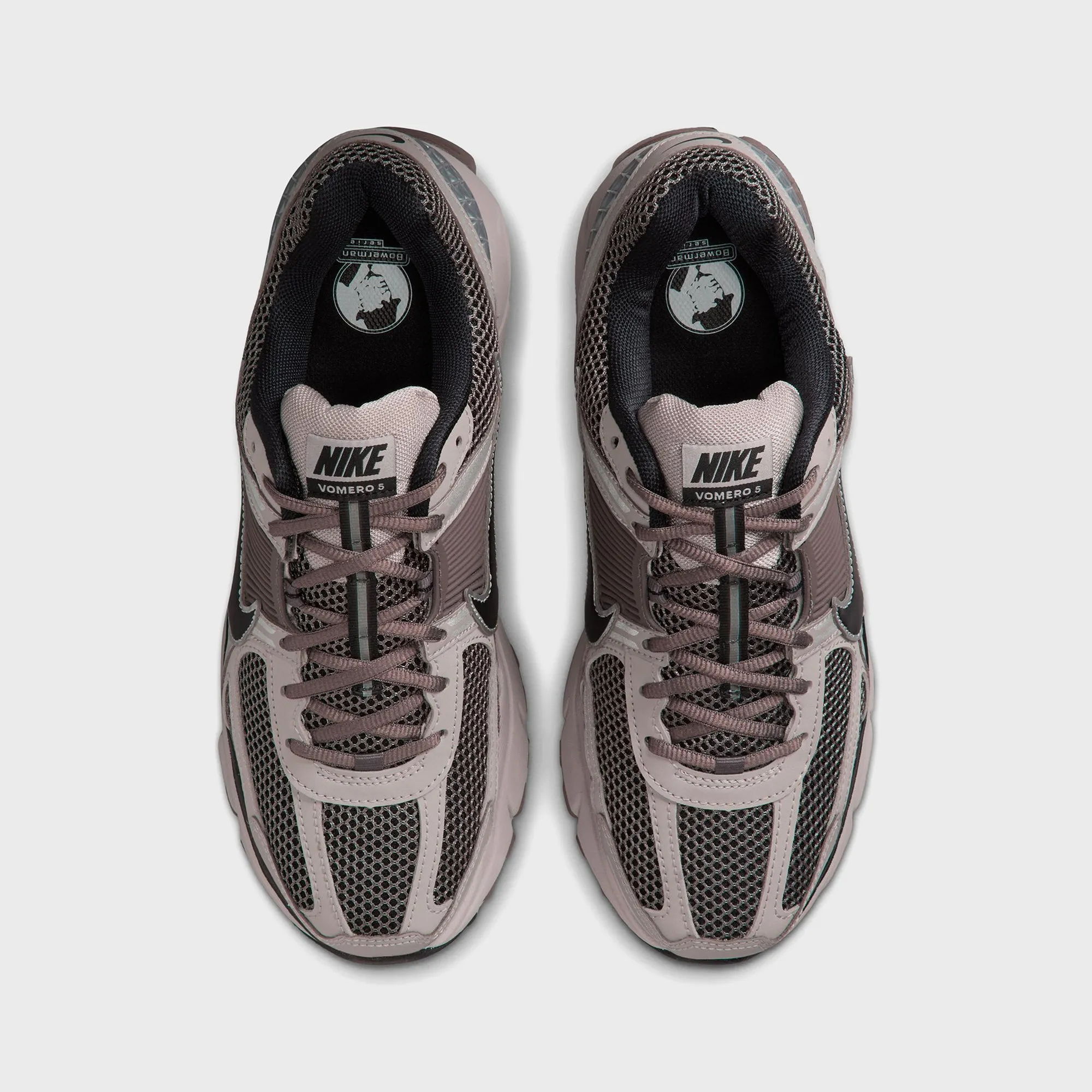 Comfort Metrics Nike Zoom Vomero 5 - College Grey / Black / Cave Stone