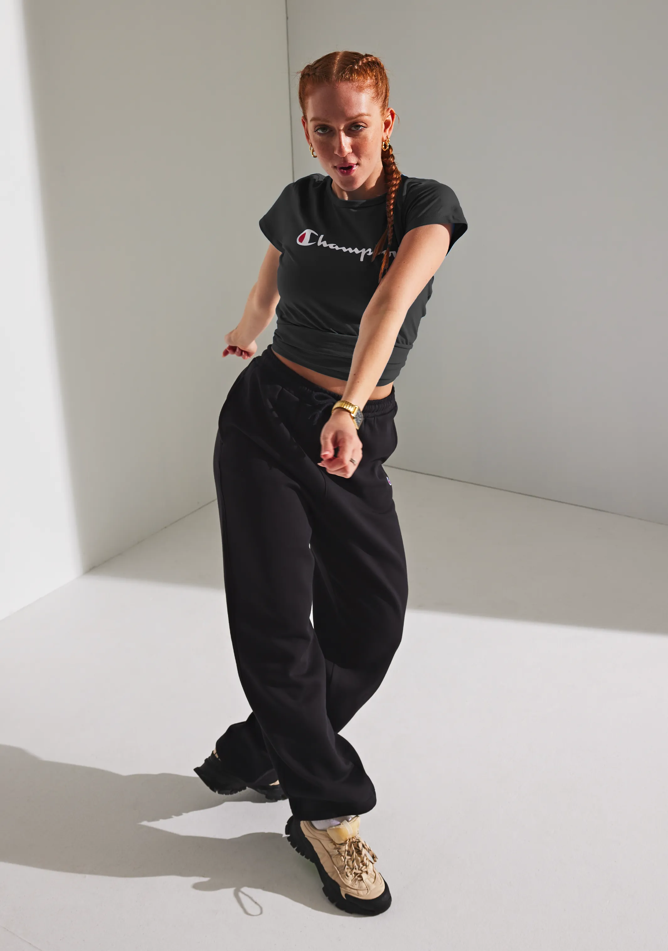 Thin Thickness Diamond Setting Champion Women'S Script Crop Boxy Tee Black