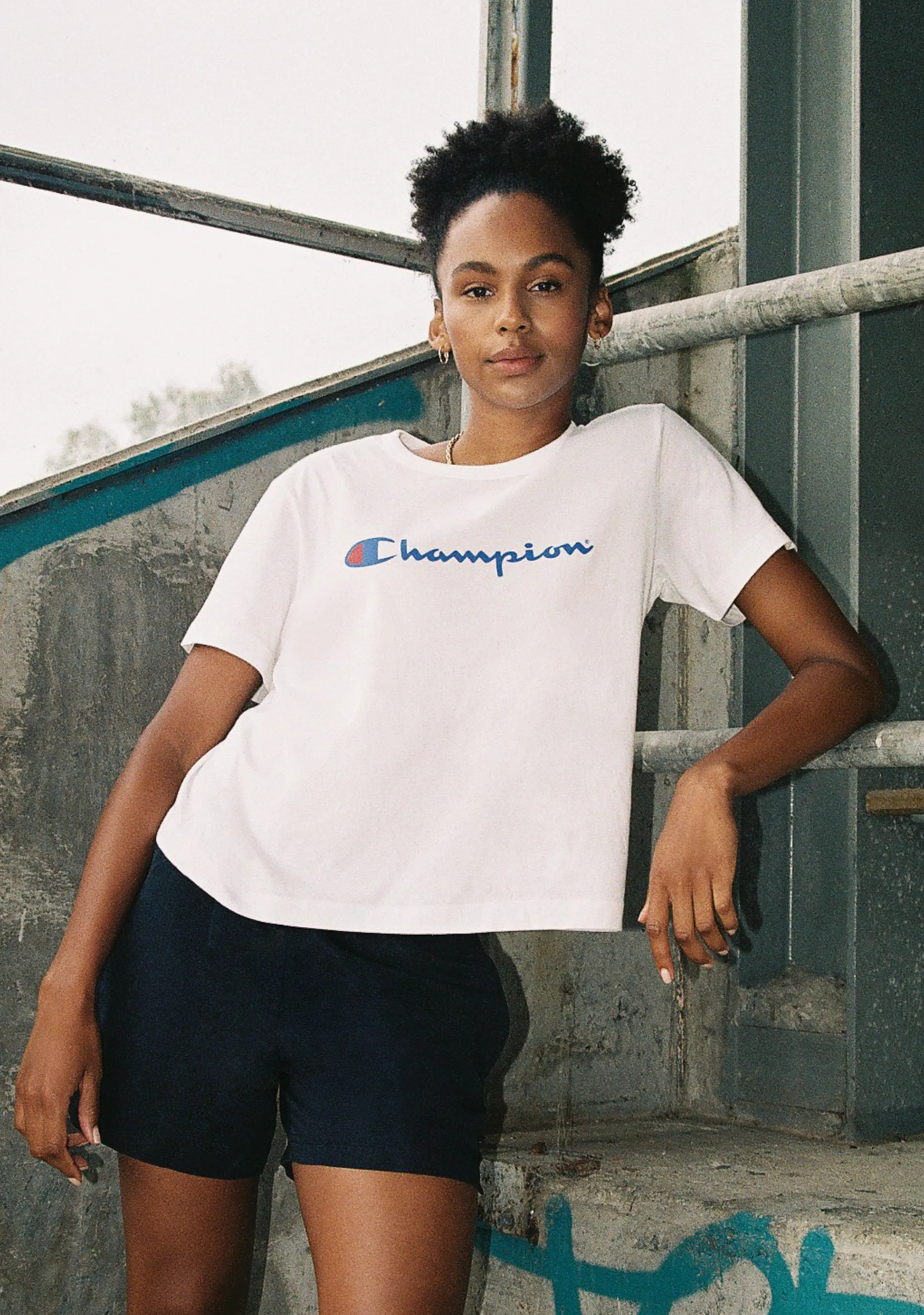 Champion Women'S Script Crop Boxy Tee White Velveteen