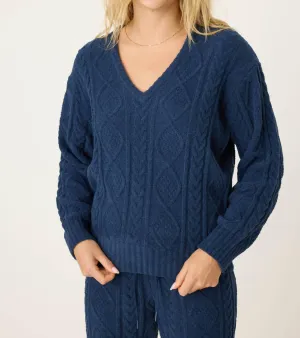 Pull à manches longues en chenille câblée couleur minuit