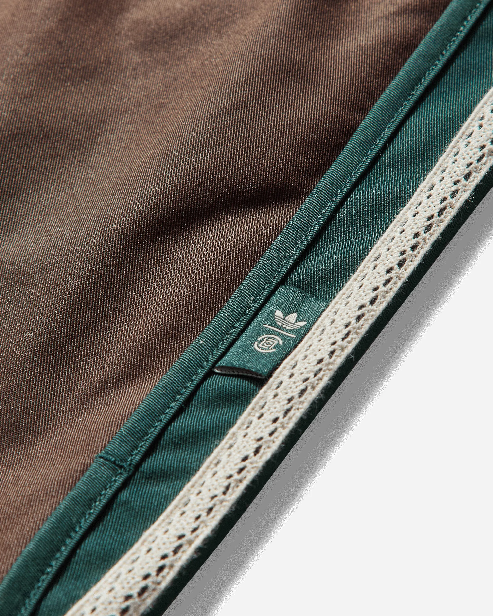 Strong Yarn Blend Clot By Edison Chen Sprinter Shorts Green Night / Dark Brown