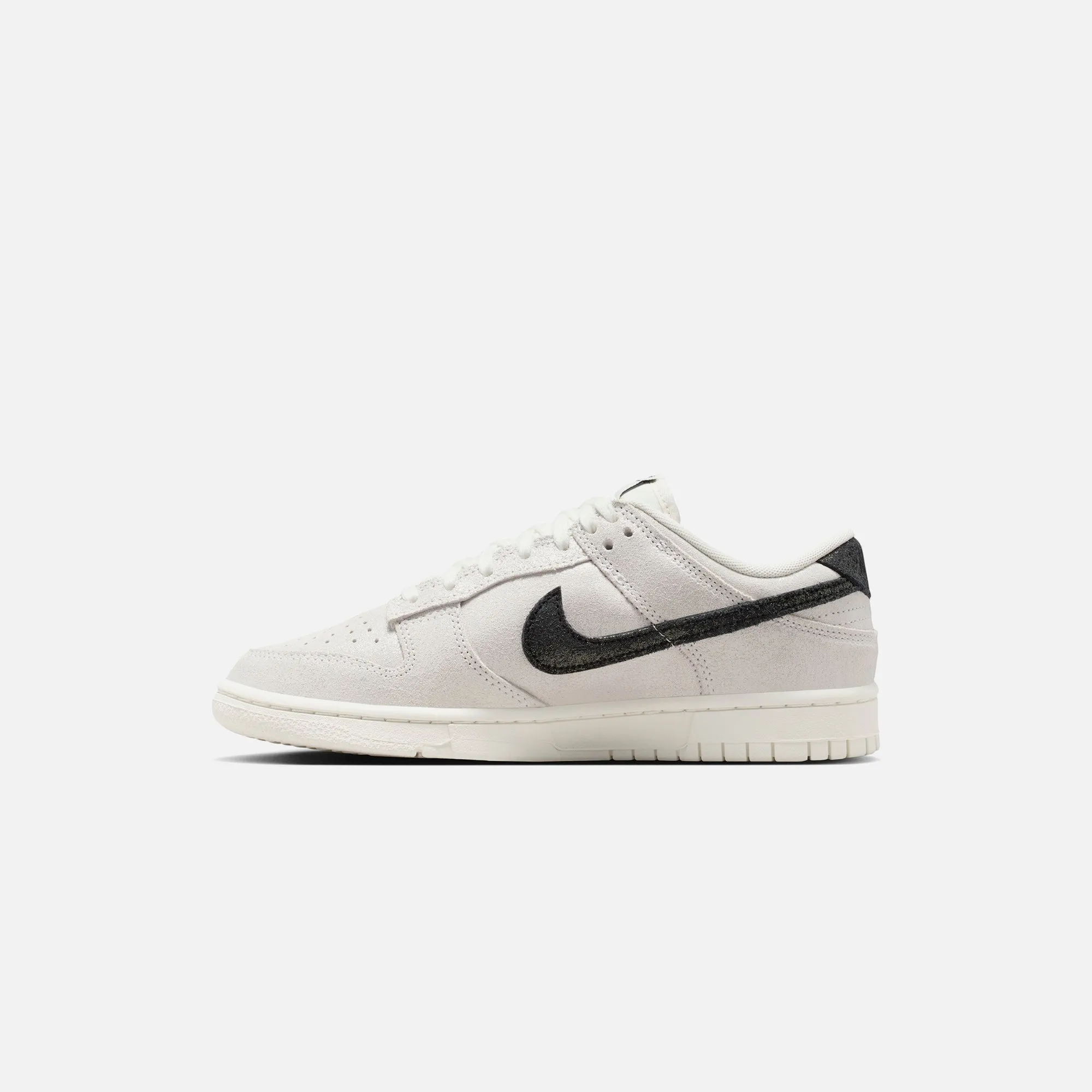 Nike Dunk Low Se - White / Black / Team Red Anti Skid Property