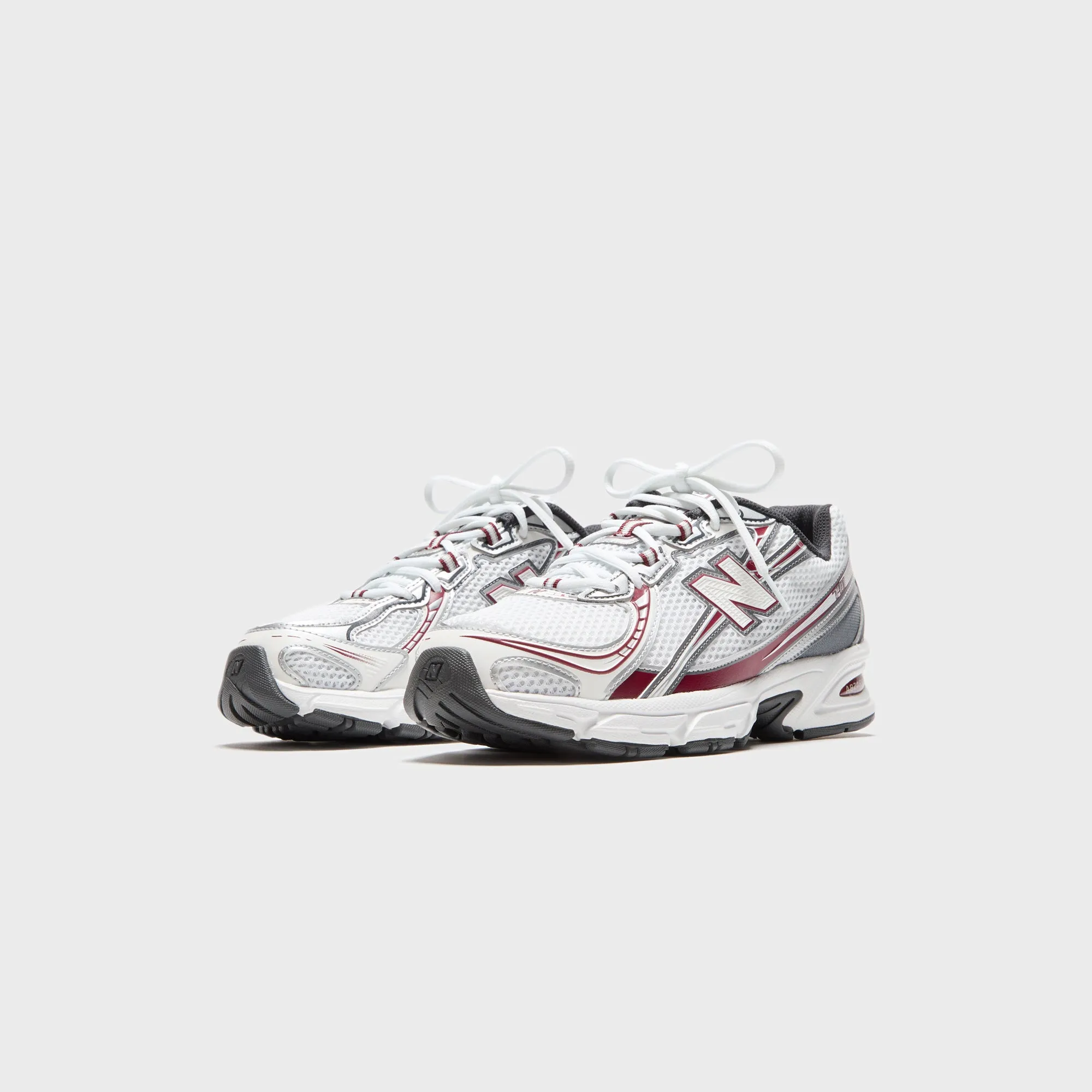 New Balance 740 - White / Mercury Red Back Support