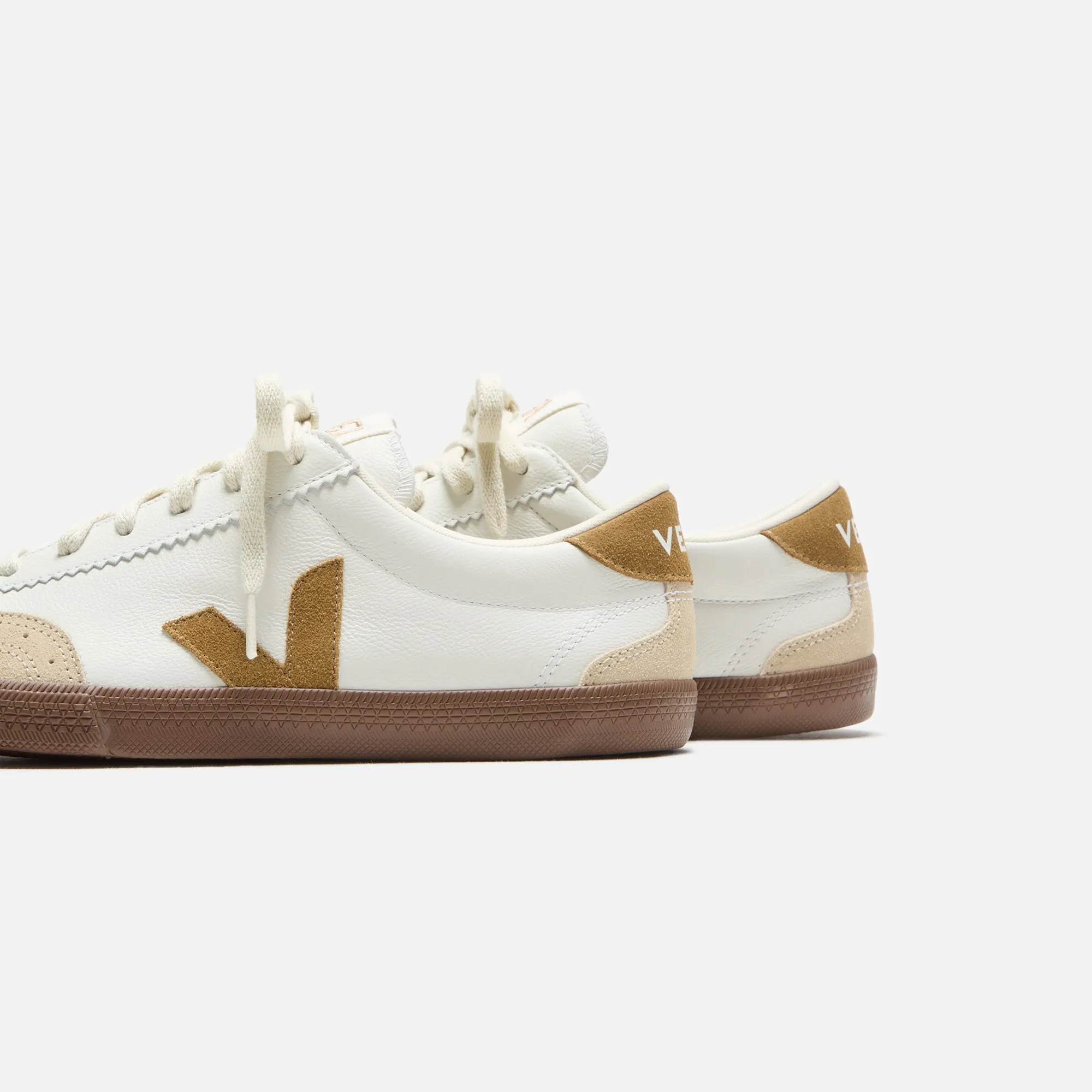 Veja Mens Volley - White / Tent Bark Comfortable Support Comfort Optimize Options