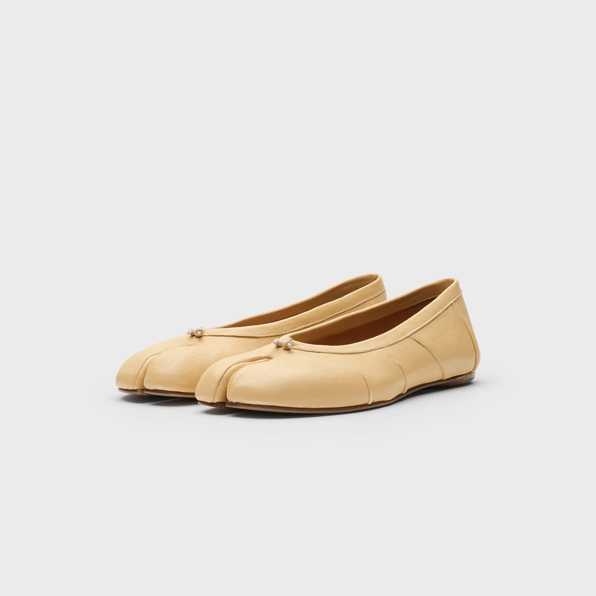 Comfort Kneading Sandal Pearl Maison Margiela Tabi Ballerina Soft Nappa Leather - Vintage Treatment