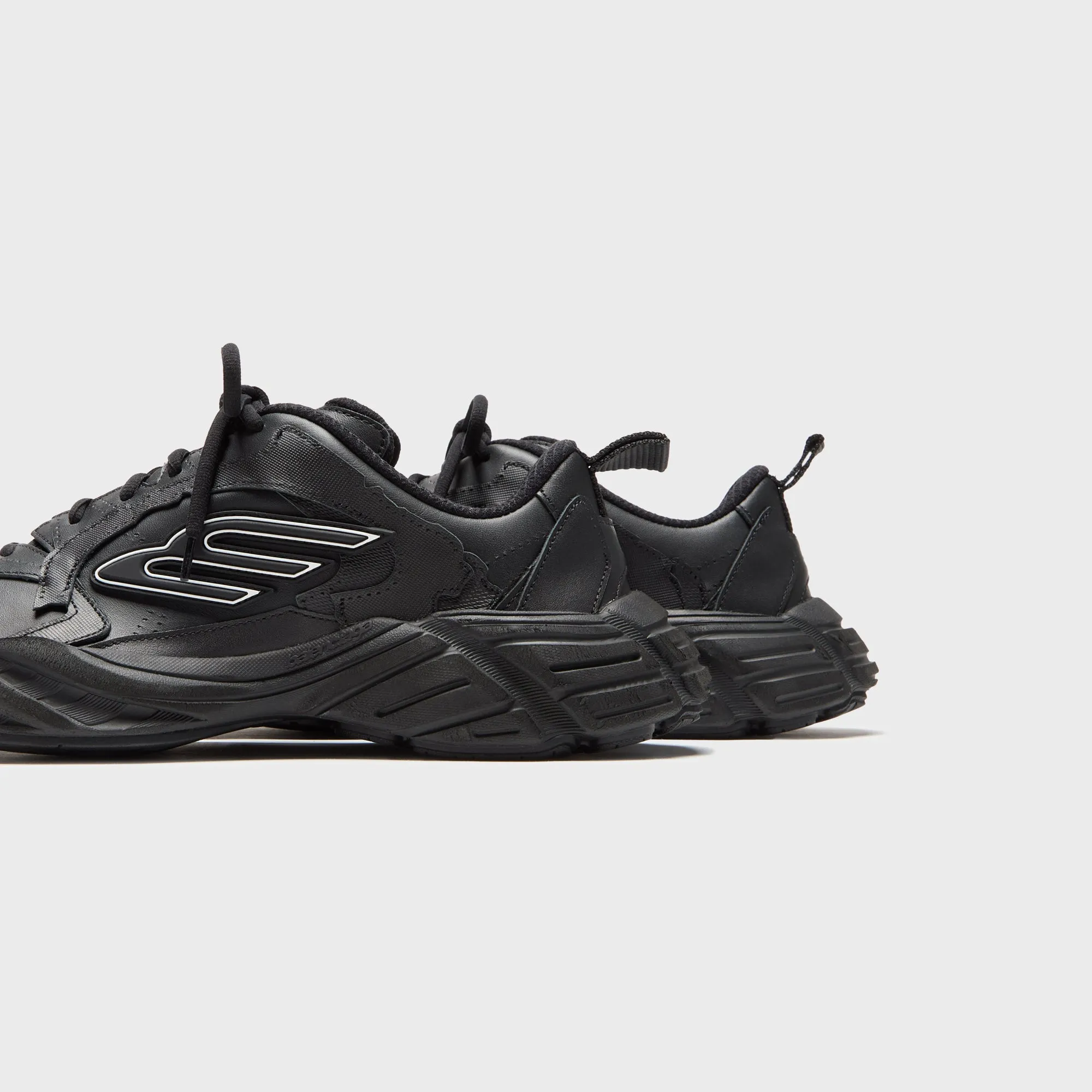 Strong Style Smooth Finish Balenciaga Monday - Black