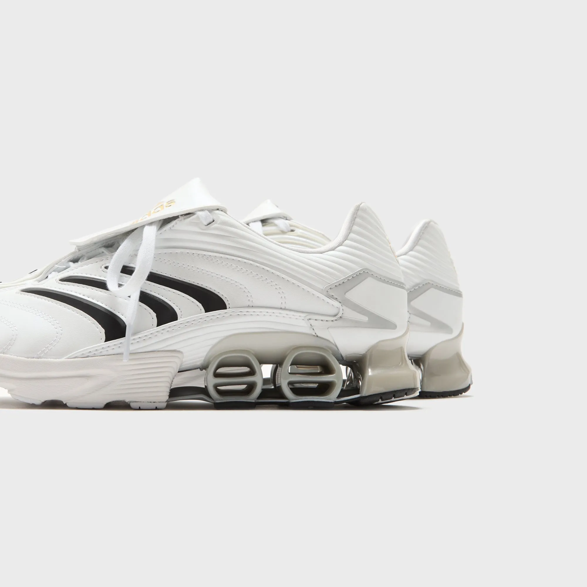 Multi Faceted Functionality Zip Up Straps Adidas Predator Megaride  - White / Core Black / Gold Metallic