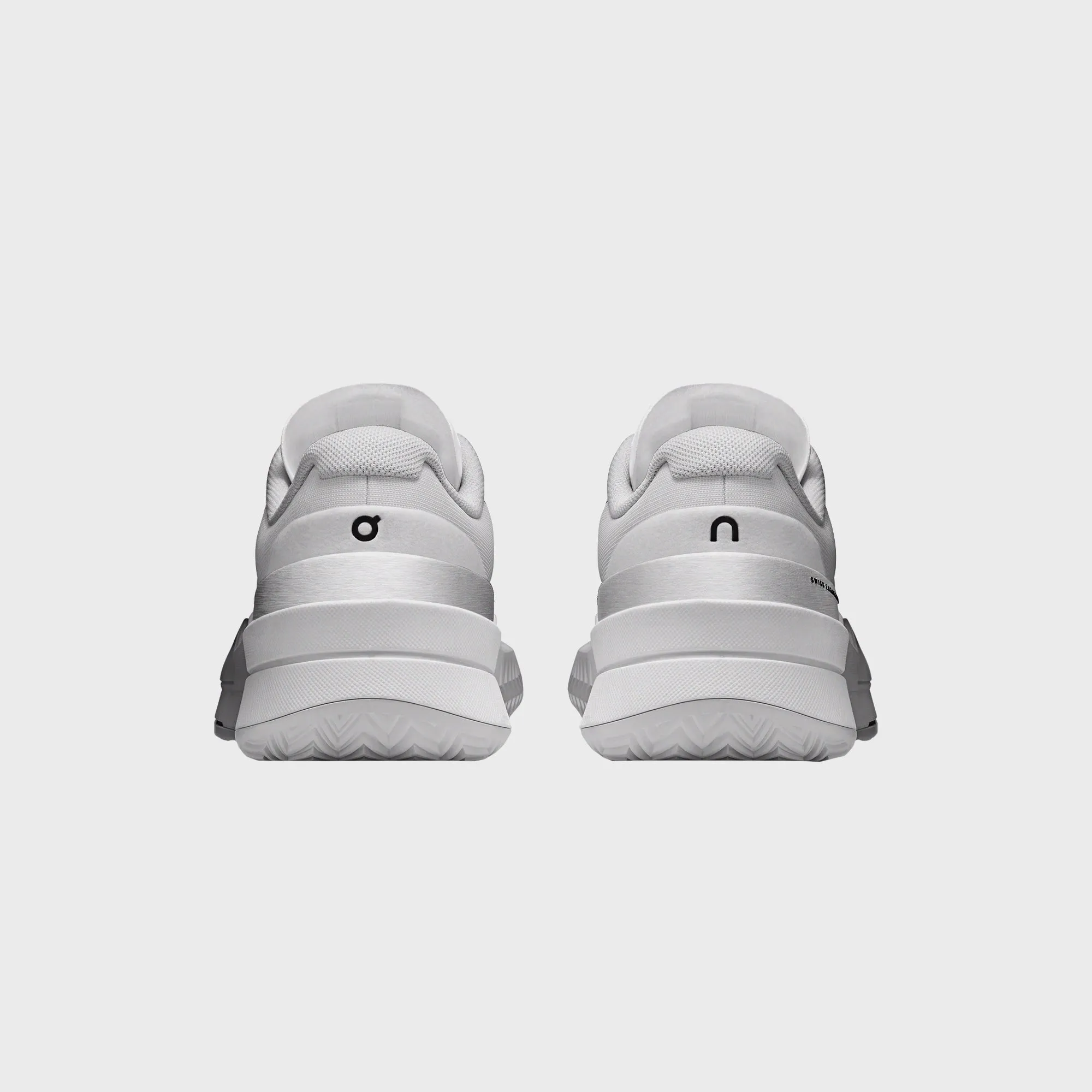 Scratch-Resistant Padding On Running Wmns The Roger Pro 2 - All White