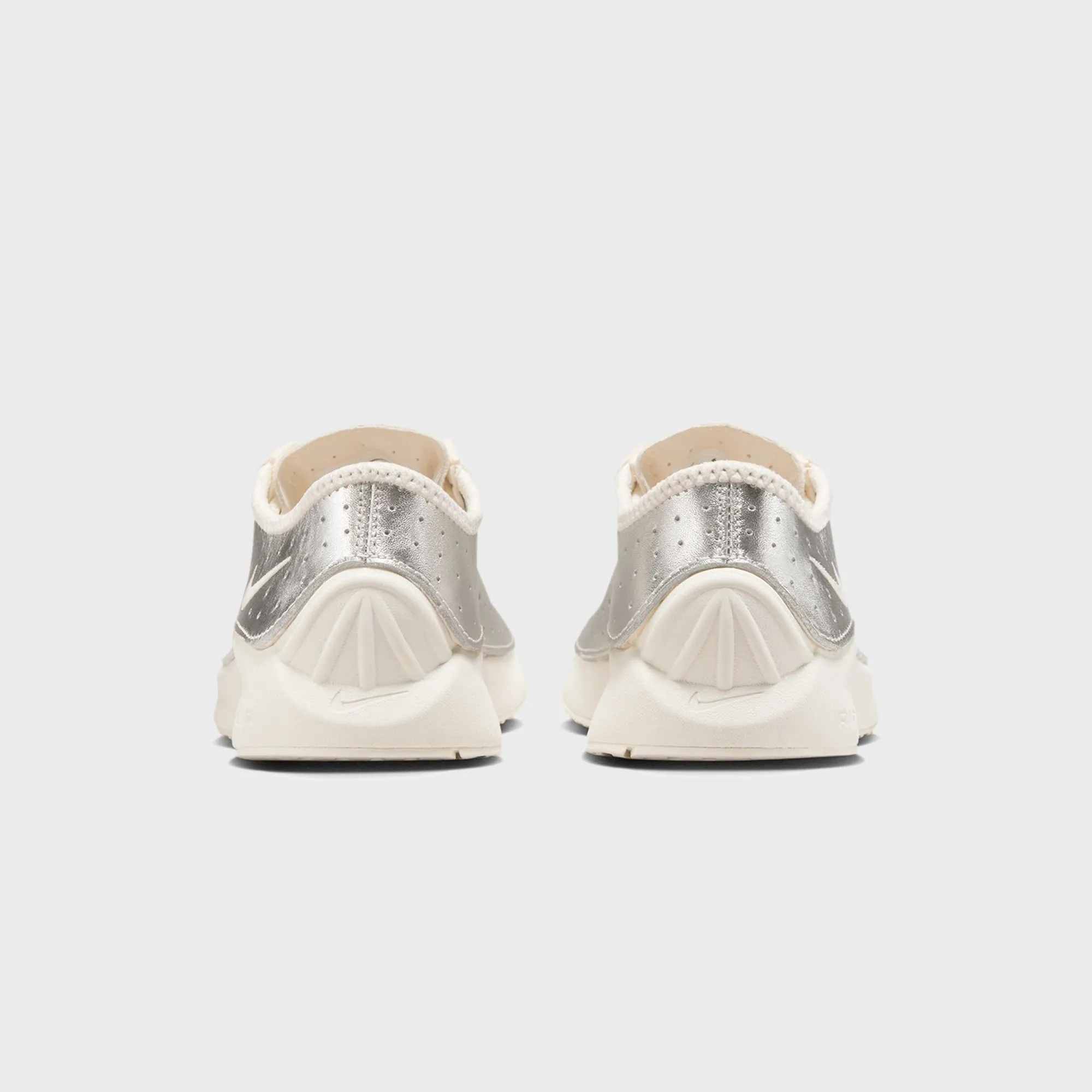 Nike Wmns Air Superfly - Pale Ivory / Metallic Silver Mesh Linings Heels Lace Up Closure Treatment