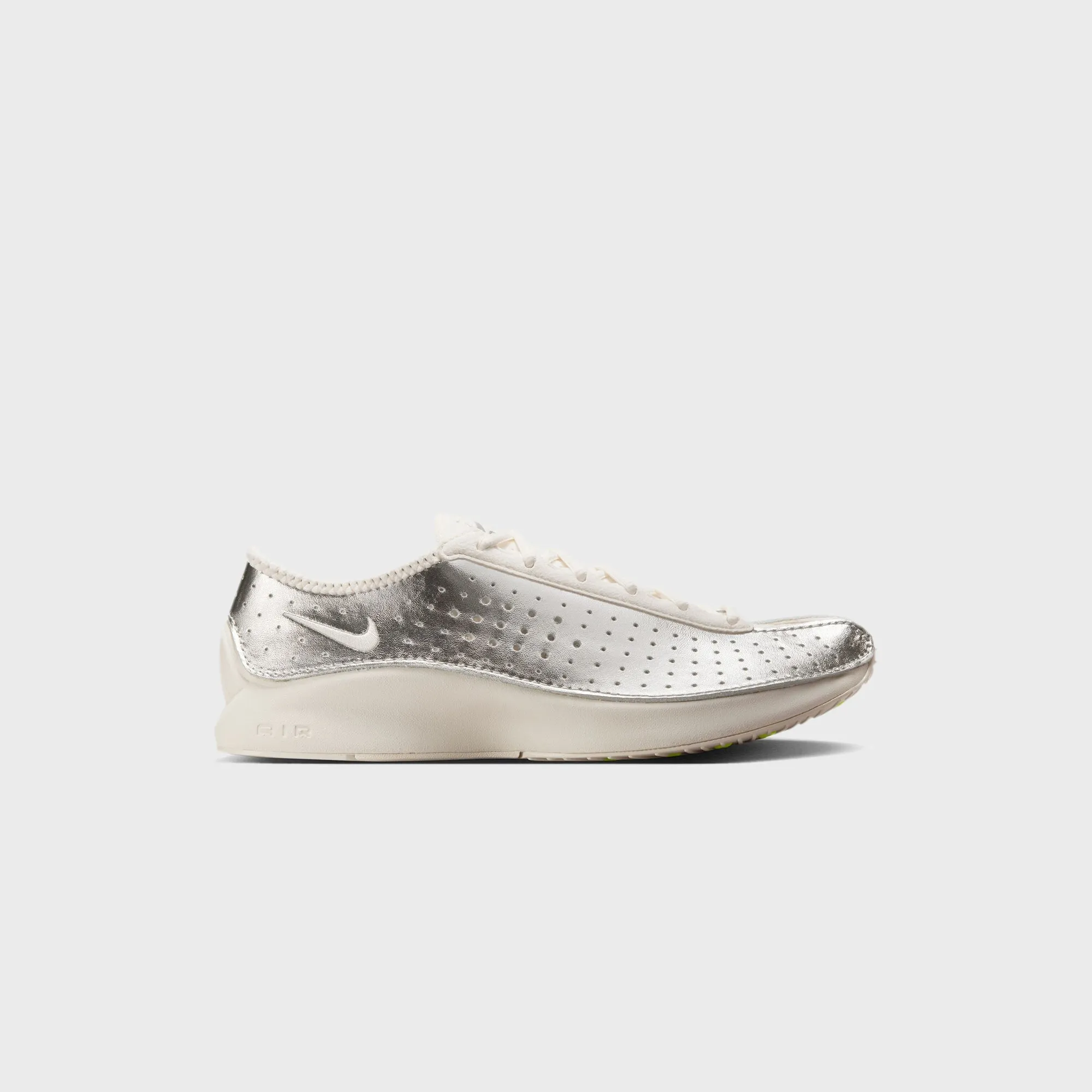Nike Wmns Air Superfly - Pale Ivory / Metallic Silver Supportive Climbing Boots