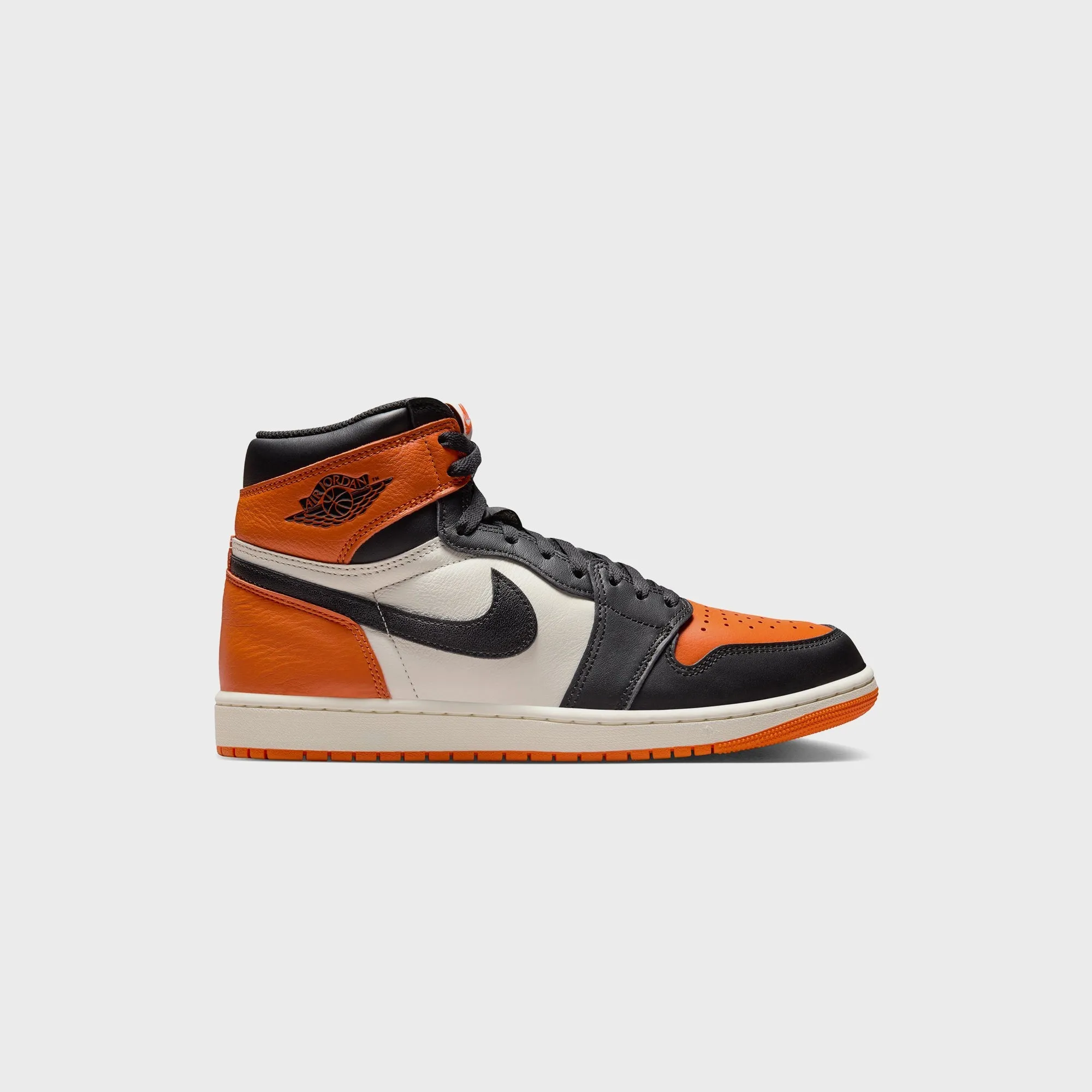 Reinforced Toe Area Design Jordan Air Jordan 1 High Og - Black / Sail / Starfish