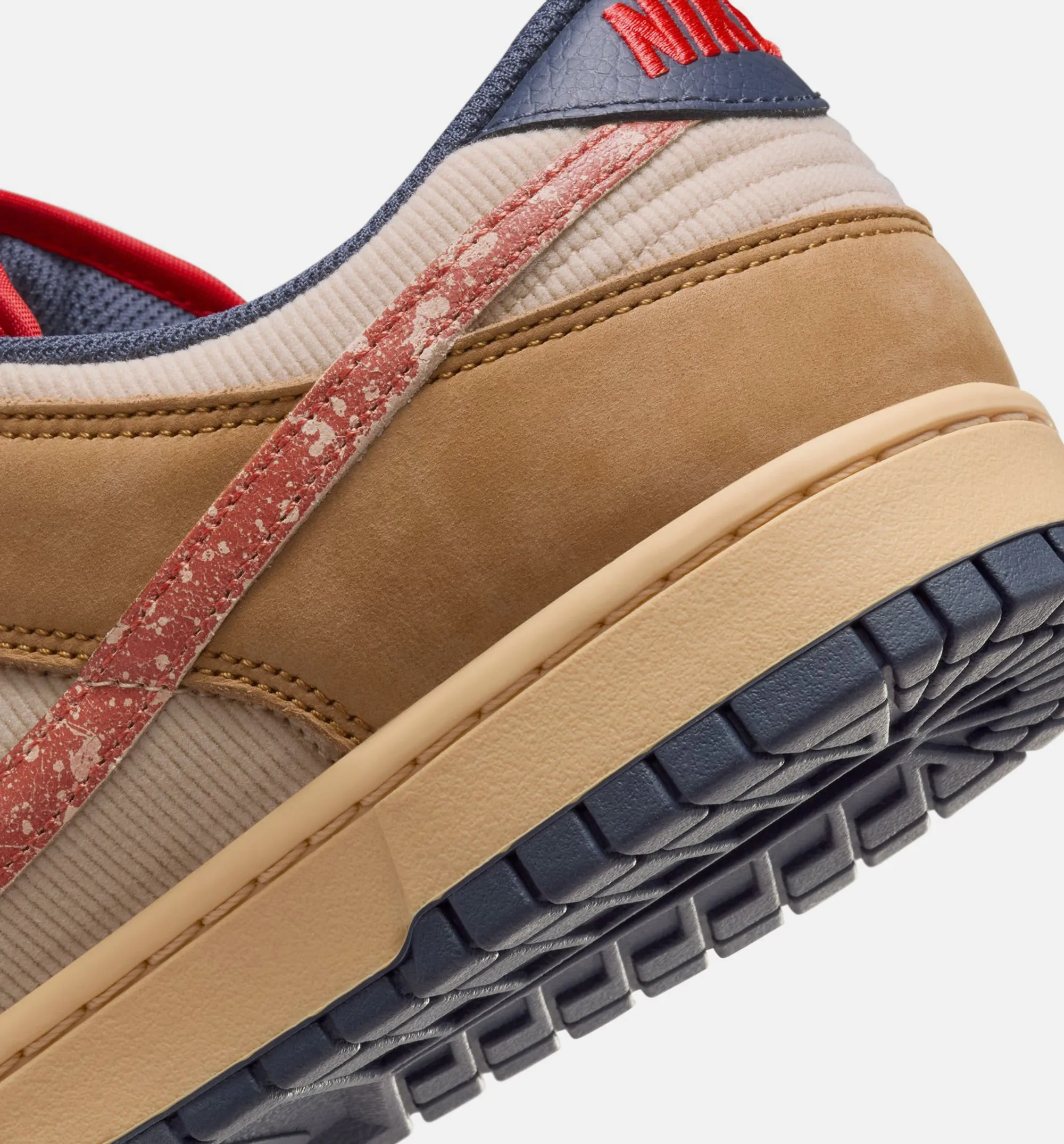 Foot Hollyhock Dunk Low Retro Se Wheat Mens Lifestyle Shoe - Wheat/Sanddrift/Celestial Gold/Burnt Sunrise